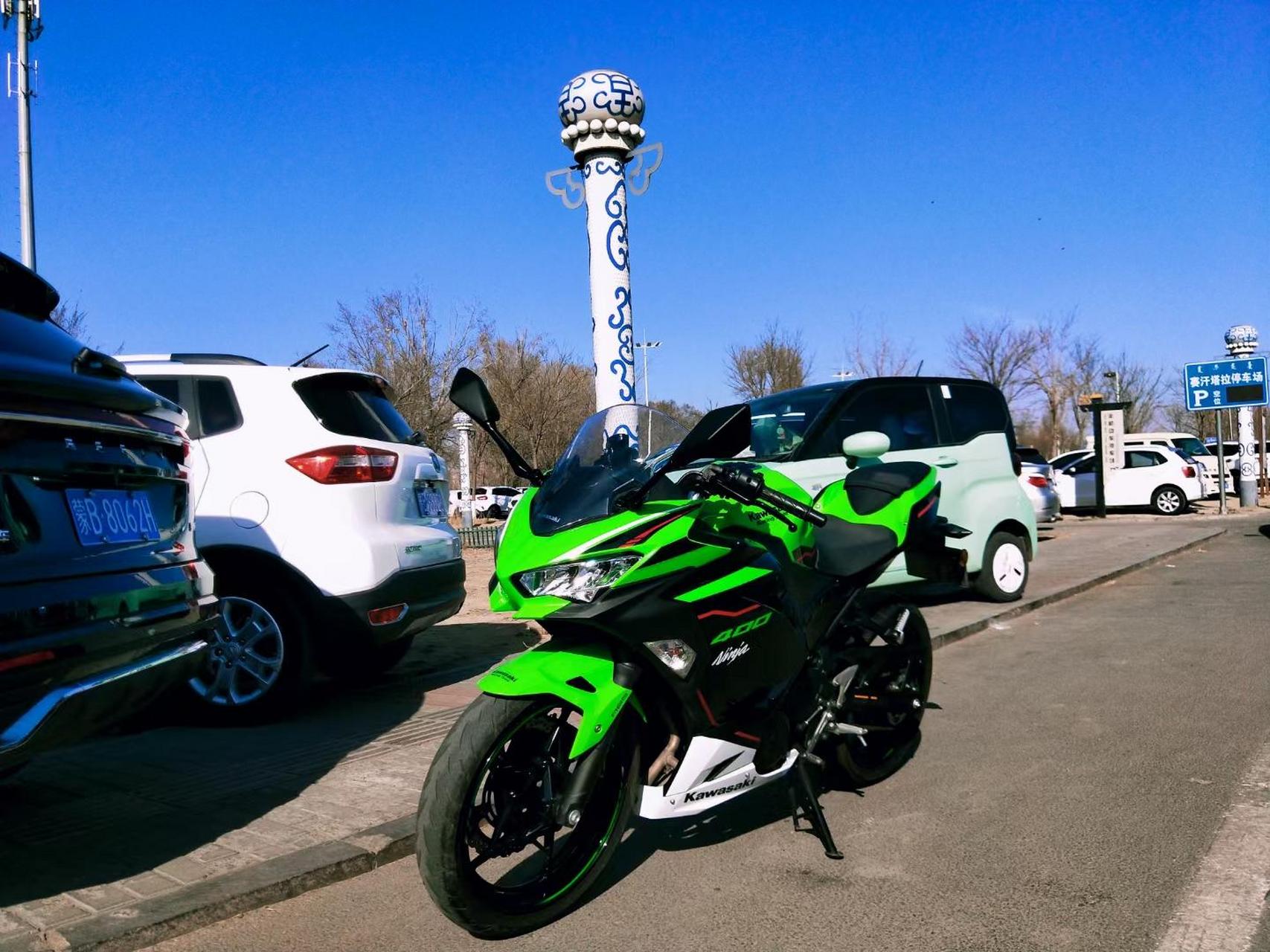 本人一手爱车出售:21年川崎ninja400krt版,主打绿色版花,无倒无摔8000
