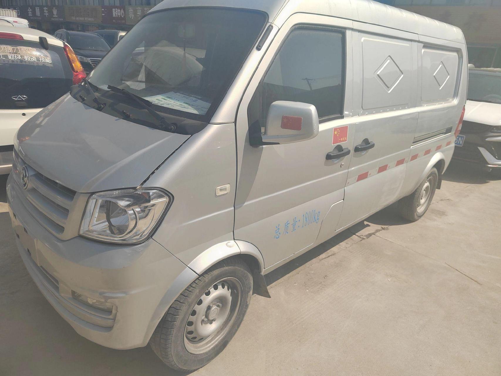 东风小康货运版面包车