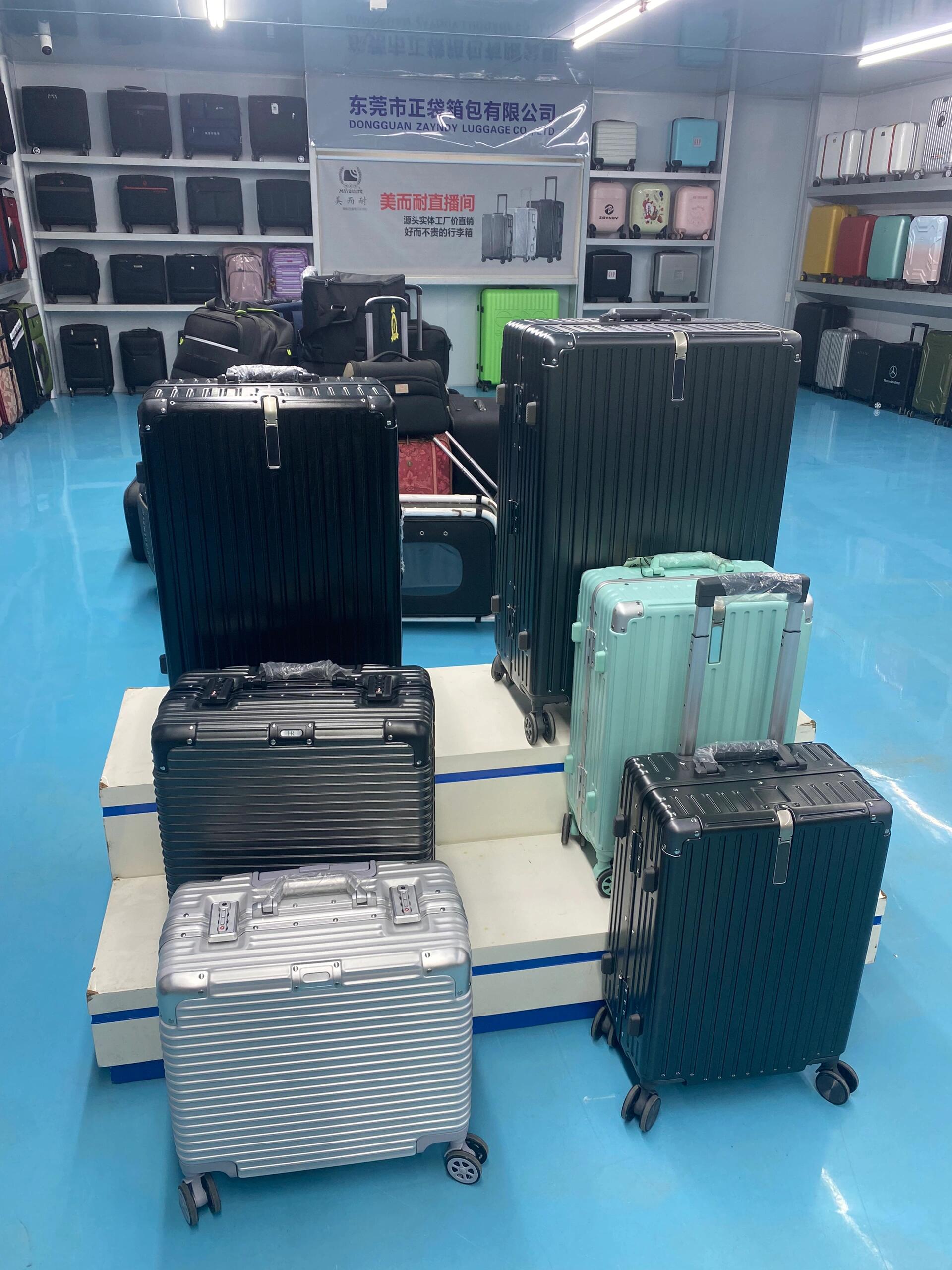 18寸行李箱多大 45*26*46cm