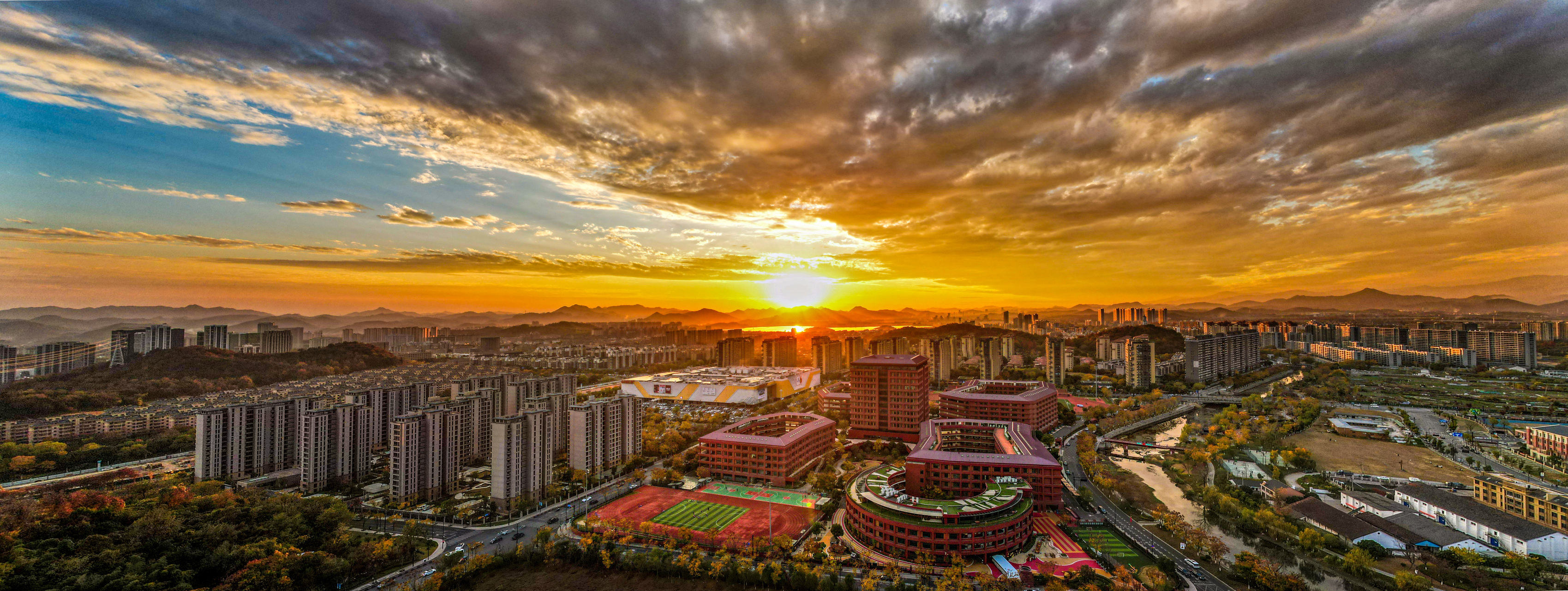 美好冬日晩霞- 余杭天元公学