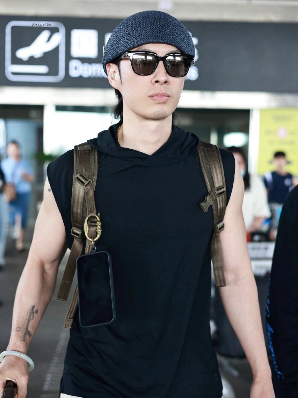 帅啊6015戴翡翠手镯又潮又痞的吴建豪又来了90 吴建豪就是痞帅