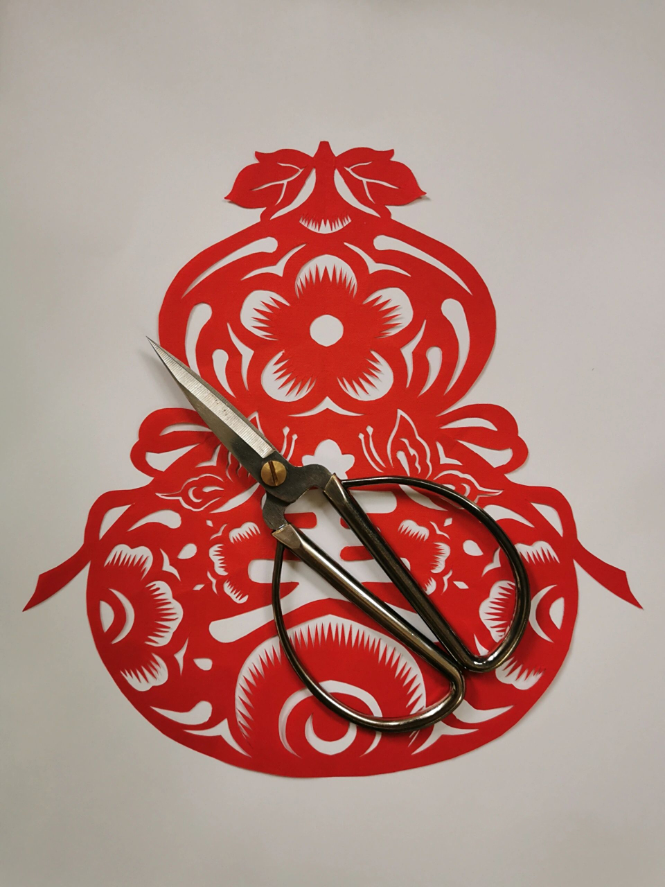 剪纸——葫芦 喜欢有模有样的刻,更喜欢随性而为的剪.