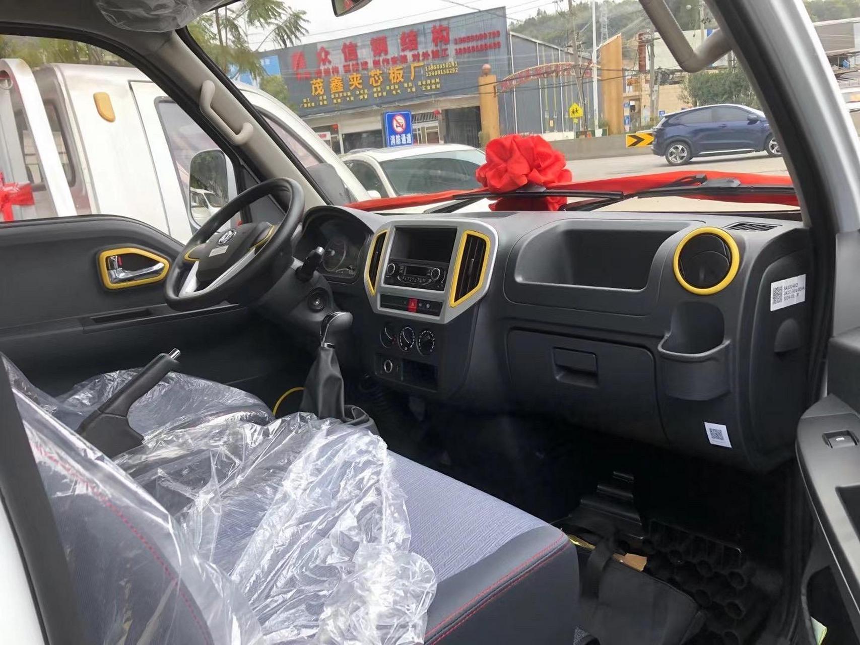 新款东风途逸t5/单排/柴油q23动力,斗长3.2米*宽1.7米*栏高3.