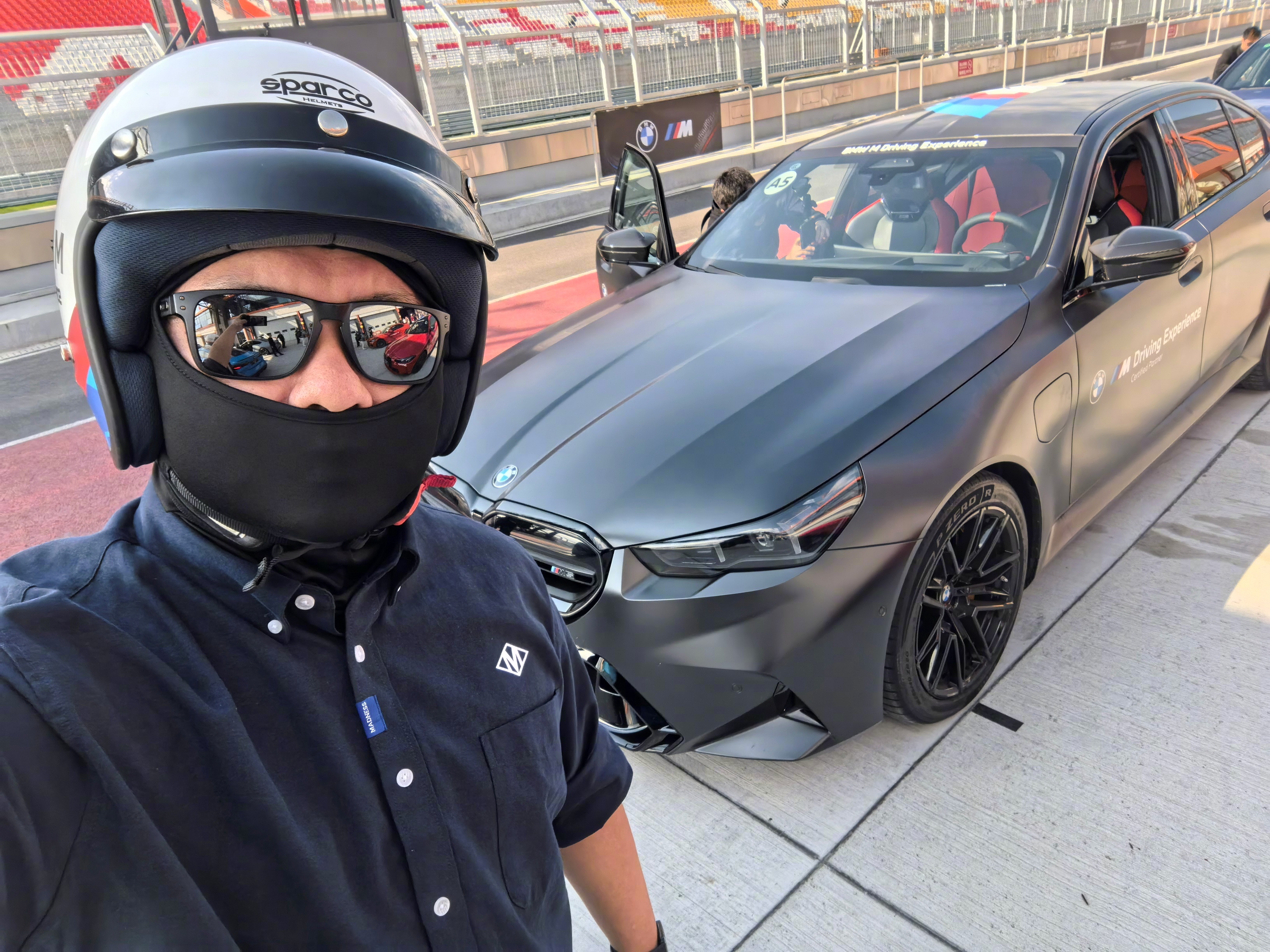 今儿成都试全新宝马m5,4