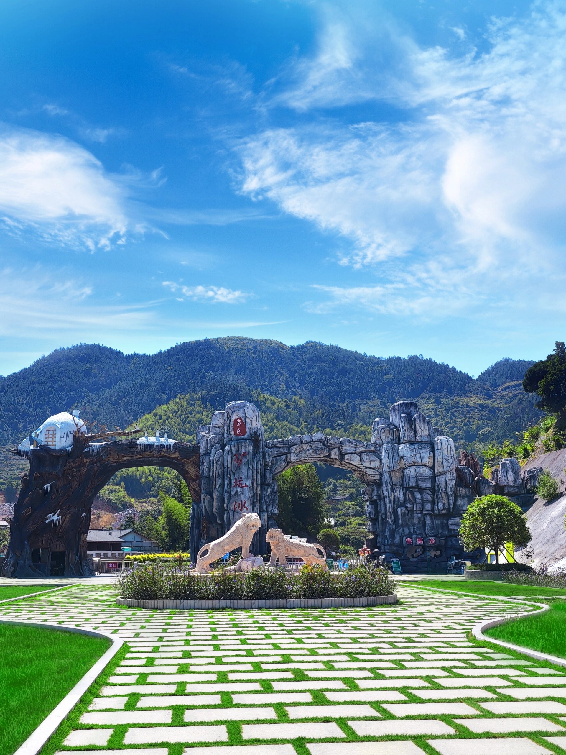 泰顺,一个位于浙江省温州市的小县城,虽然名气不大,但是却有着众多