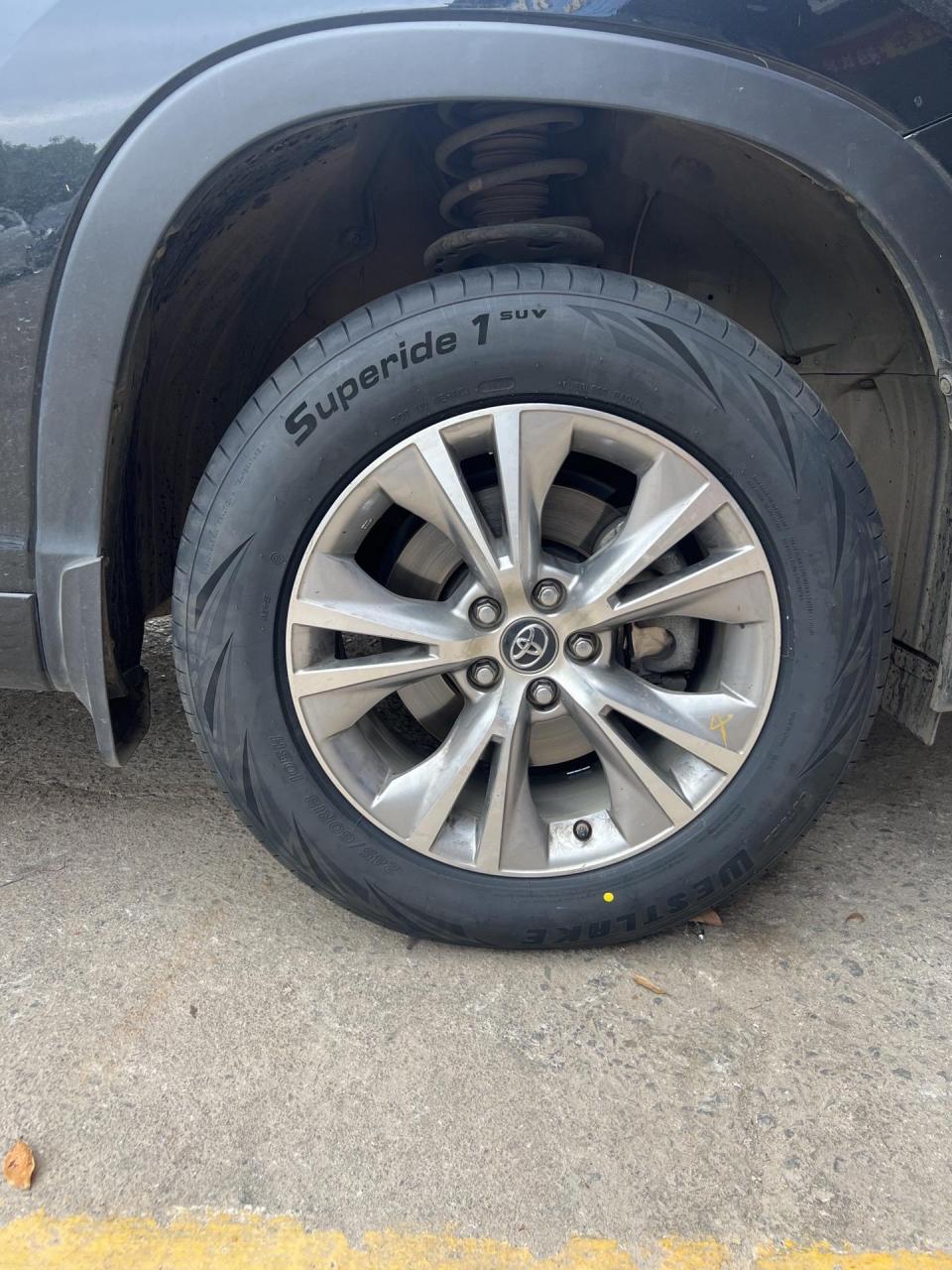 西湖轮胎  以前叫威狮轮胎隶属于国内第一的橡胶制品企业,#中策橡 