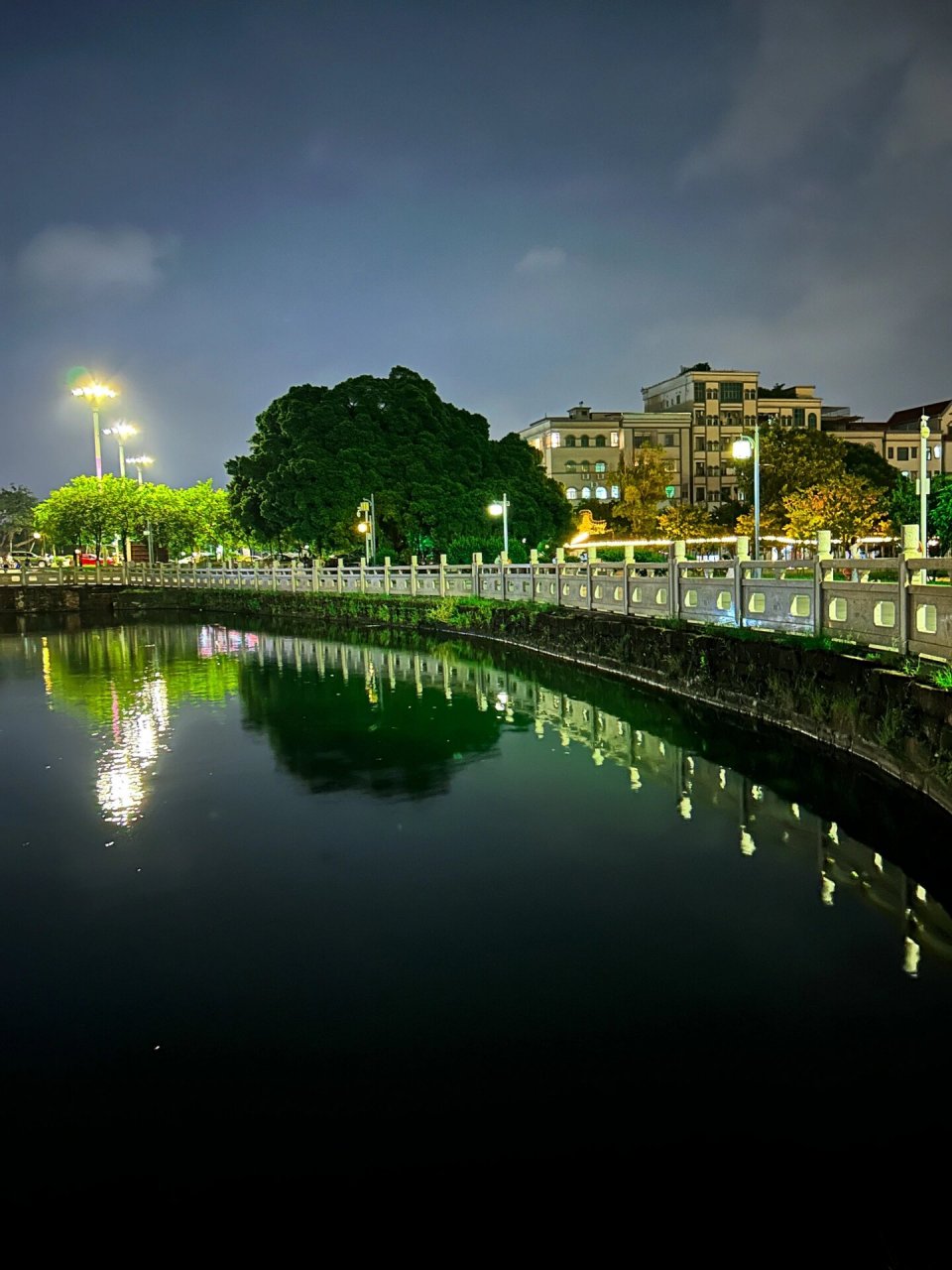 东莞旅游景点|塘尾明清古村落  石排塘尾古村落建于宋代,至今有800多