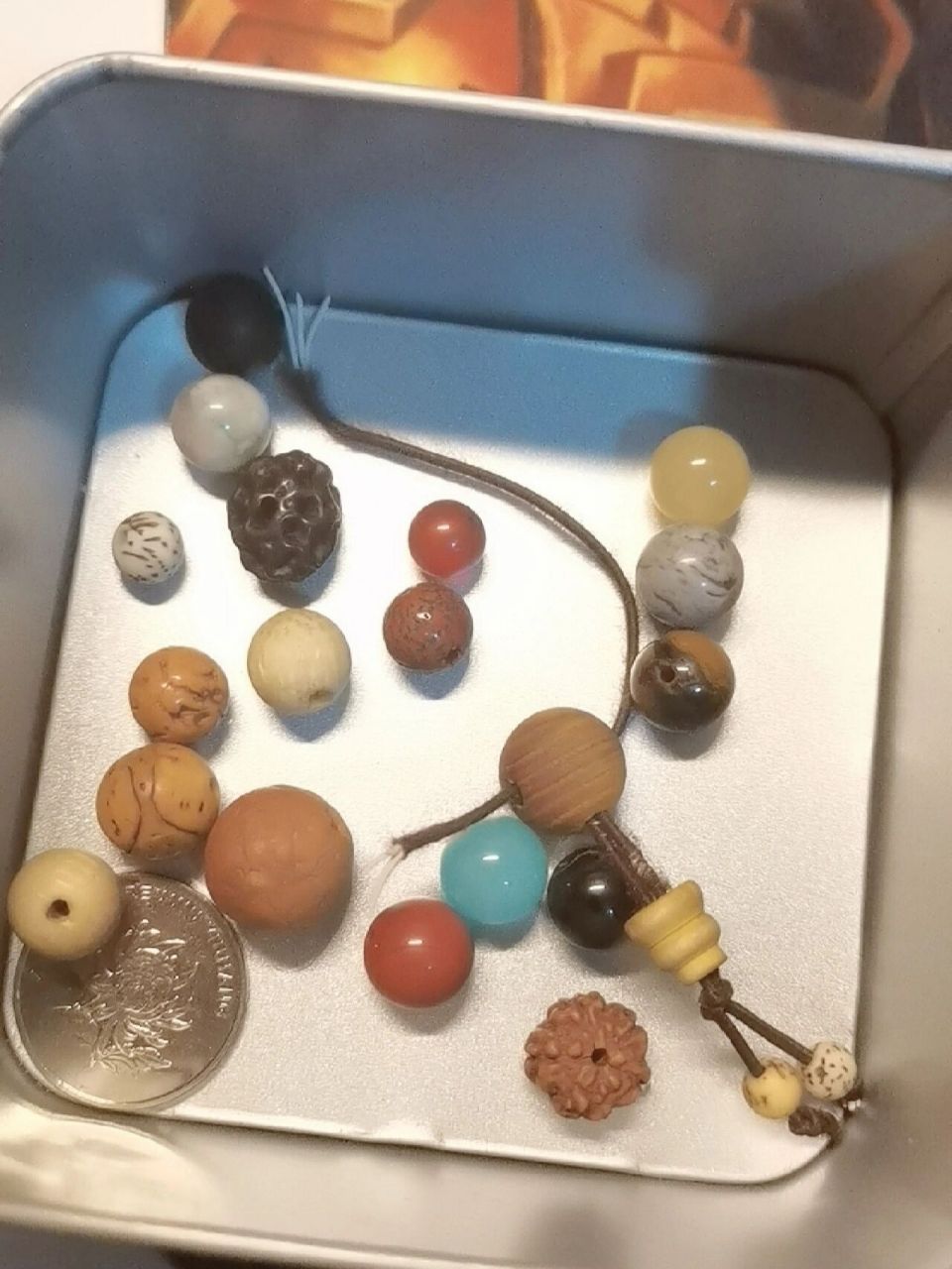 很重要的手串断开了,求问朋友们济南哪里有手工艺品店可以修复呀