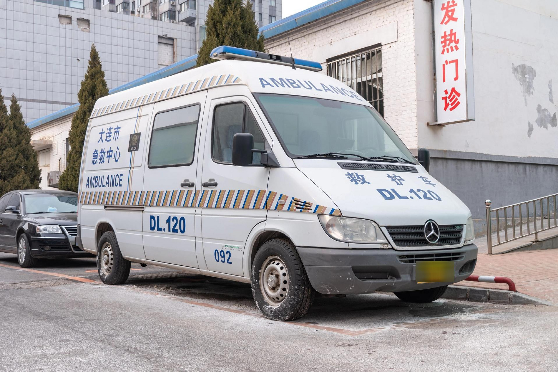 急救力量——来自德国kfb上装奔驰凌特314(t1n)后期型底盘负压救护车