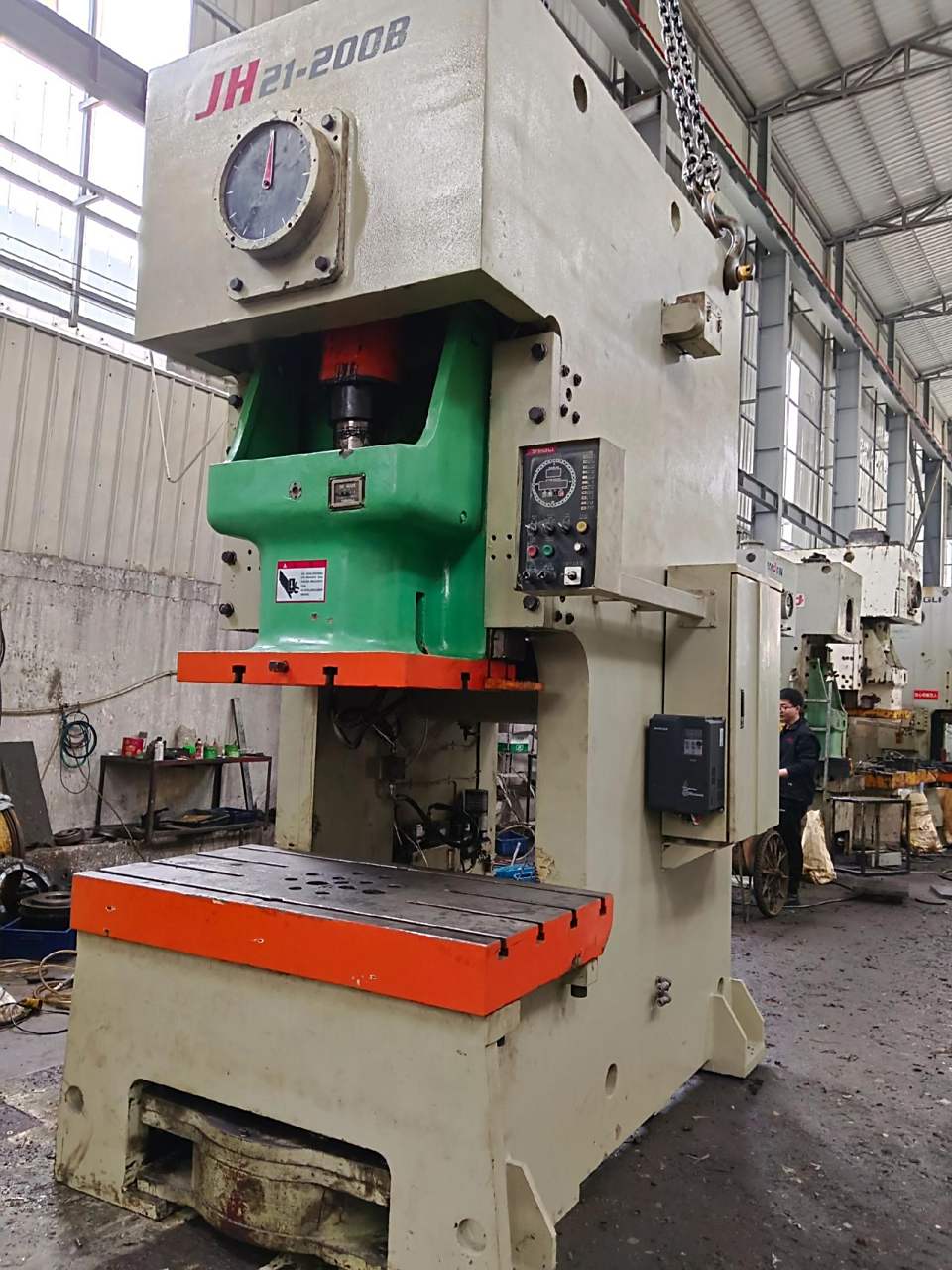 二手气动冲床200吨单轴开式冲床 气动冲床 五金配件 五金冲压 机械