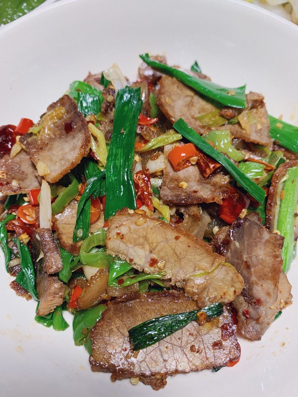 晚餐| 卤牛肉炒大蒜叶 油淋辣椒 白菜 99大蒜叶炒卤牛肉做法99