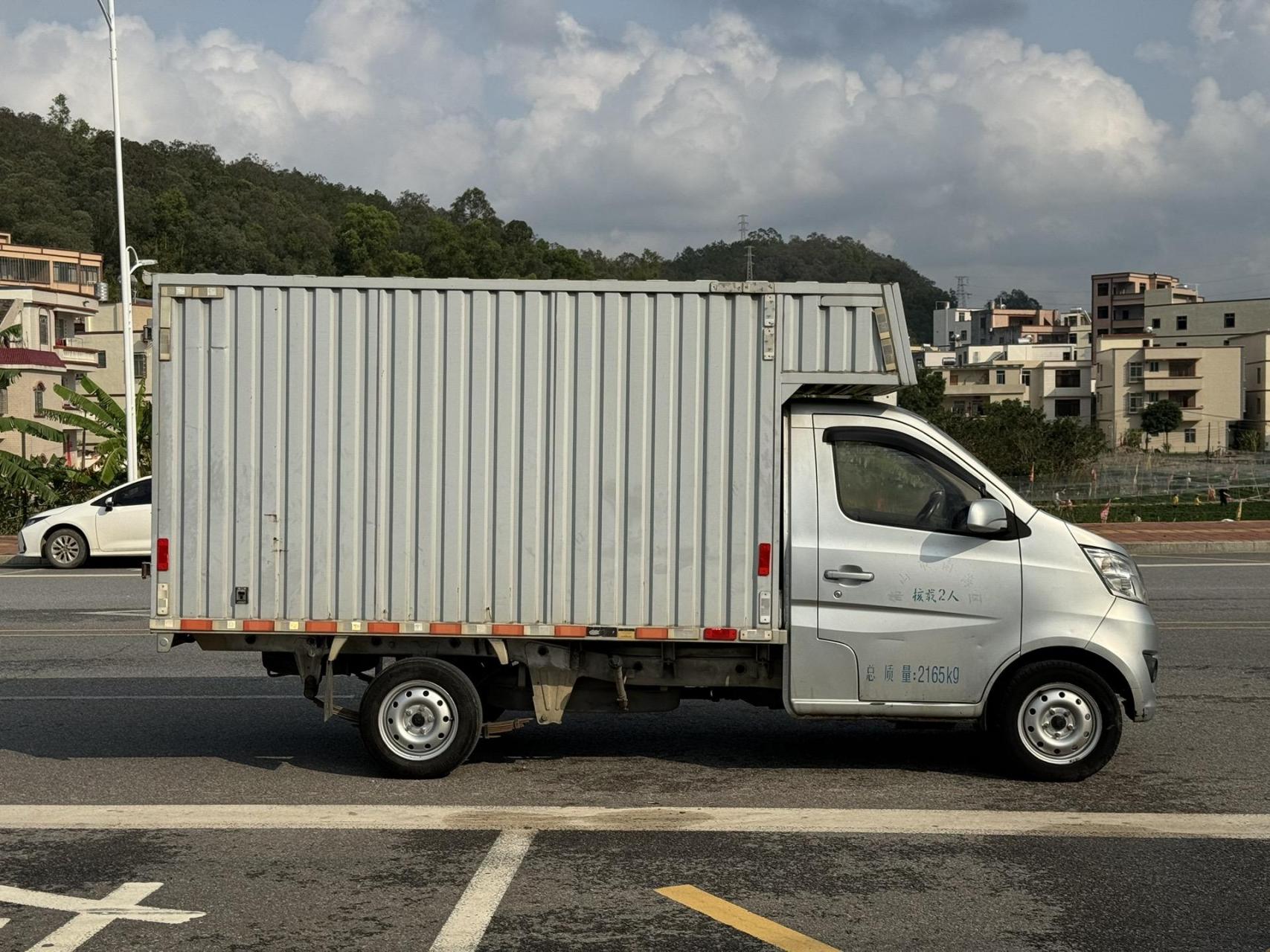 17年长安凯程星卡单排厢式货车,手动1.