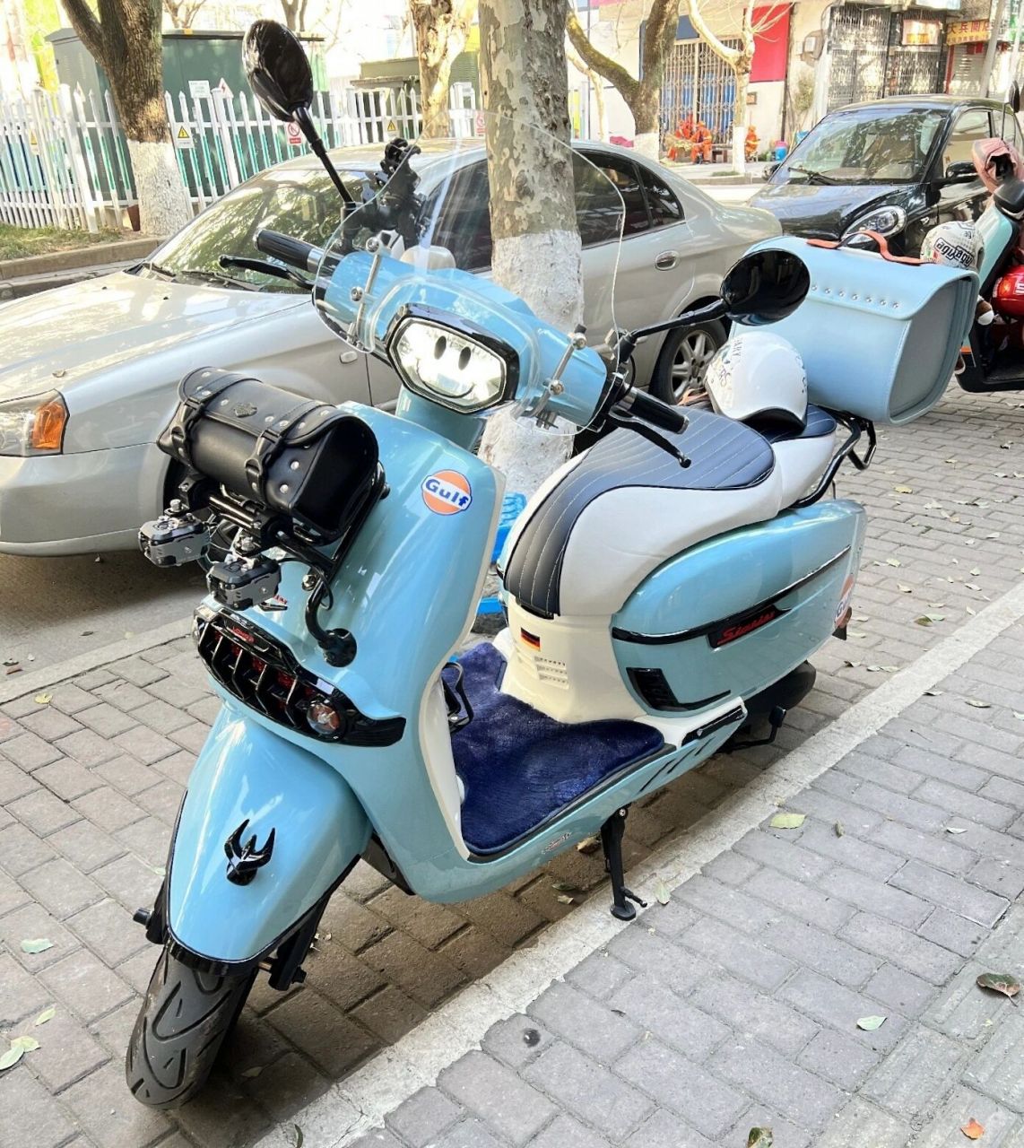 龙嘉维多利亚,我的新的代步工具 从上任车主手上接回来了,下午送小