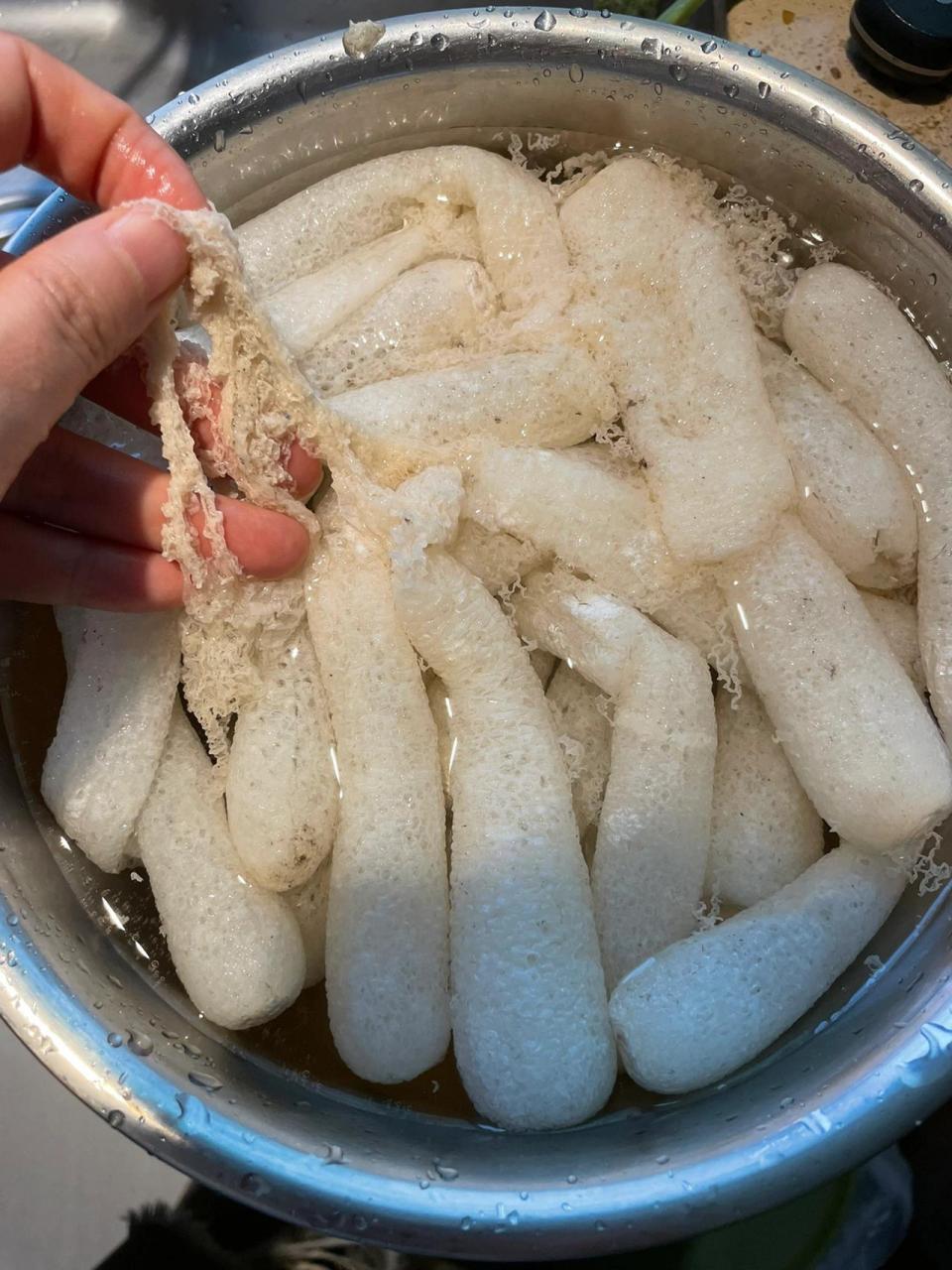 竹荪上面的伞状部分真的不能吃吗?要去掉吗