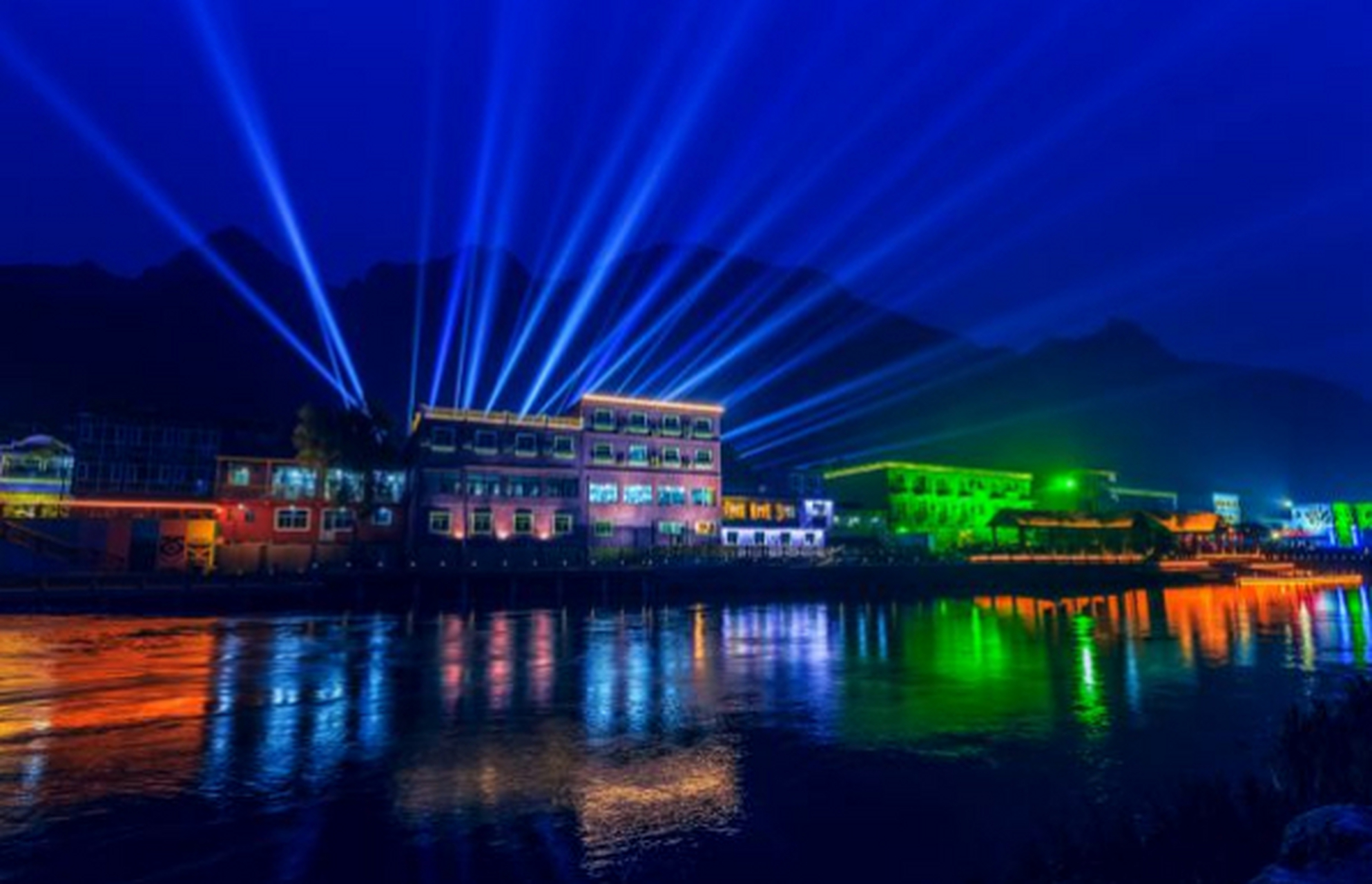 按照文旅部关于景区管理"限量,预约