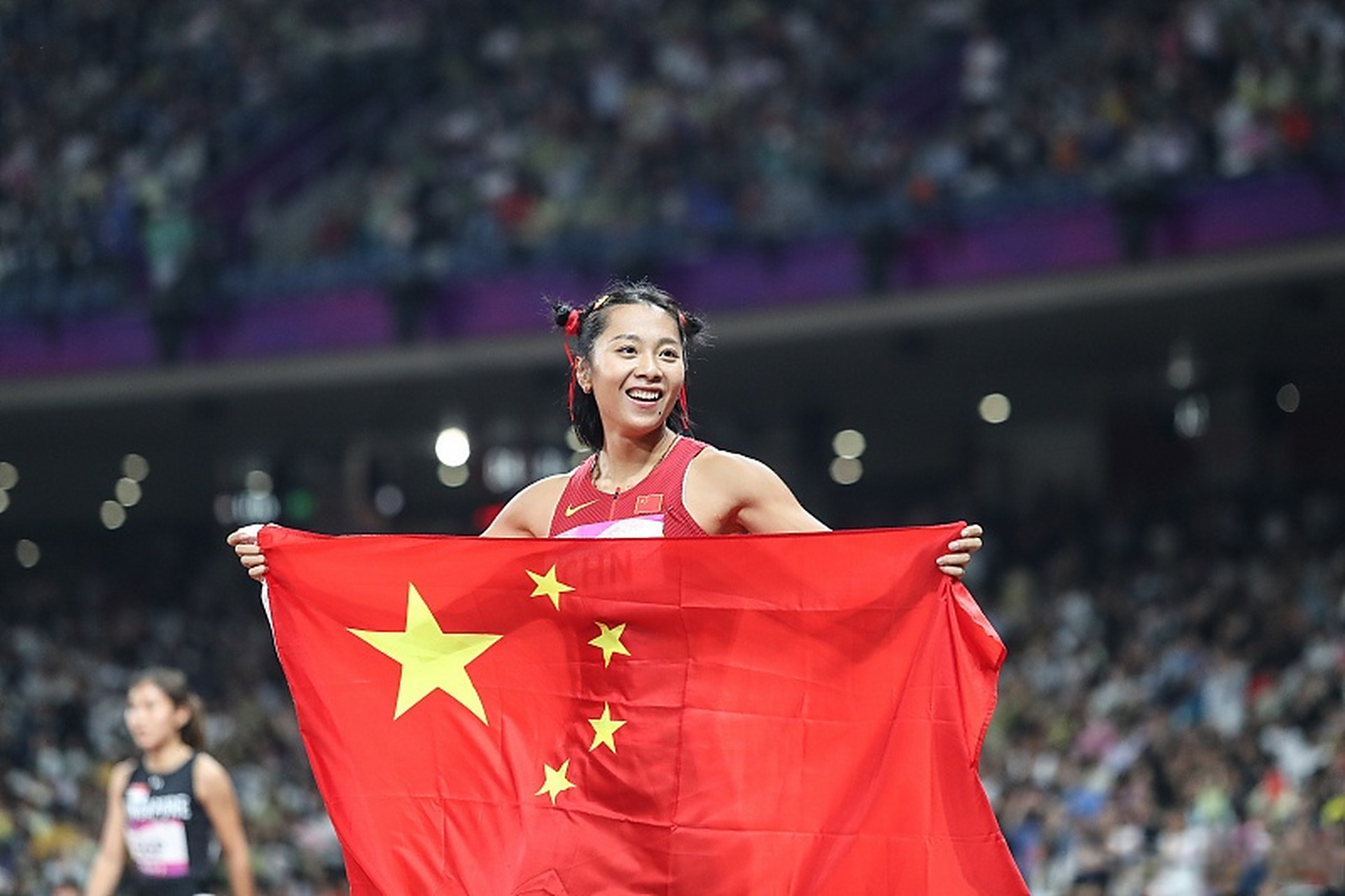 10月3日晚,杭州亚运会田径女子4x100米接力决赛,葛曼棋在最后一棒