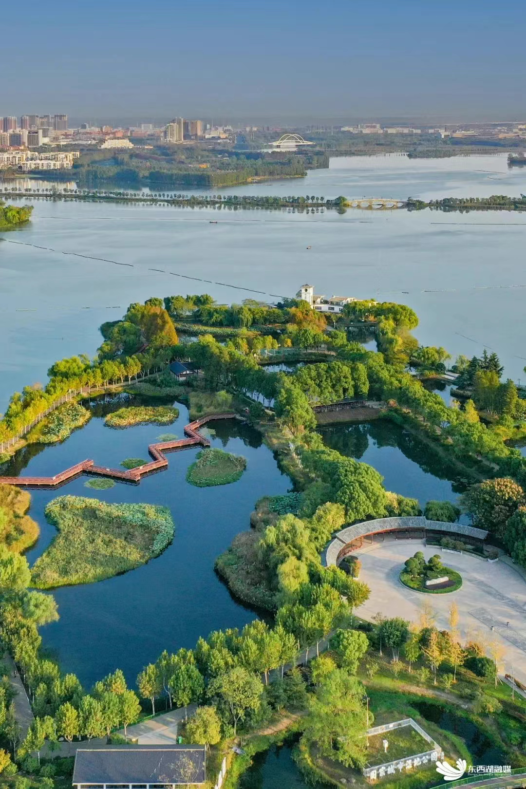 夏天还逛公园?多热啊!