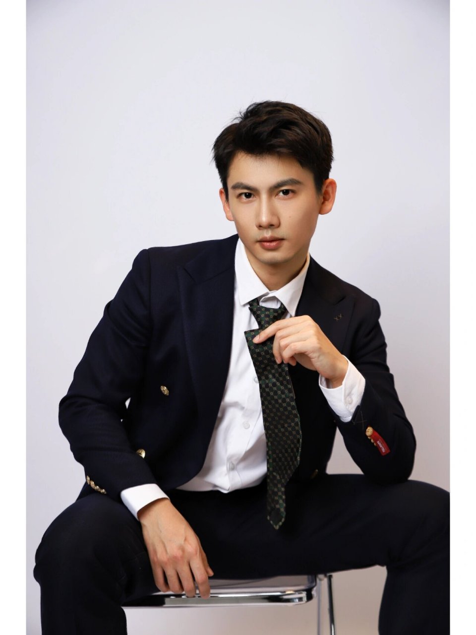 40岁的正装大叔|男生写真 一直觉得穿正装的小哥哥很有魅力 特别是