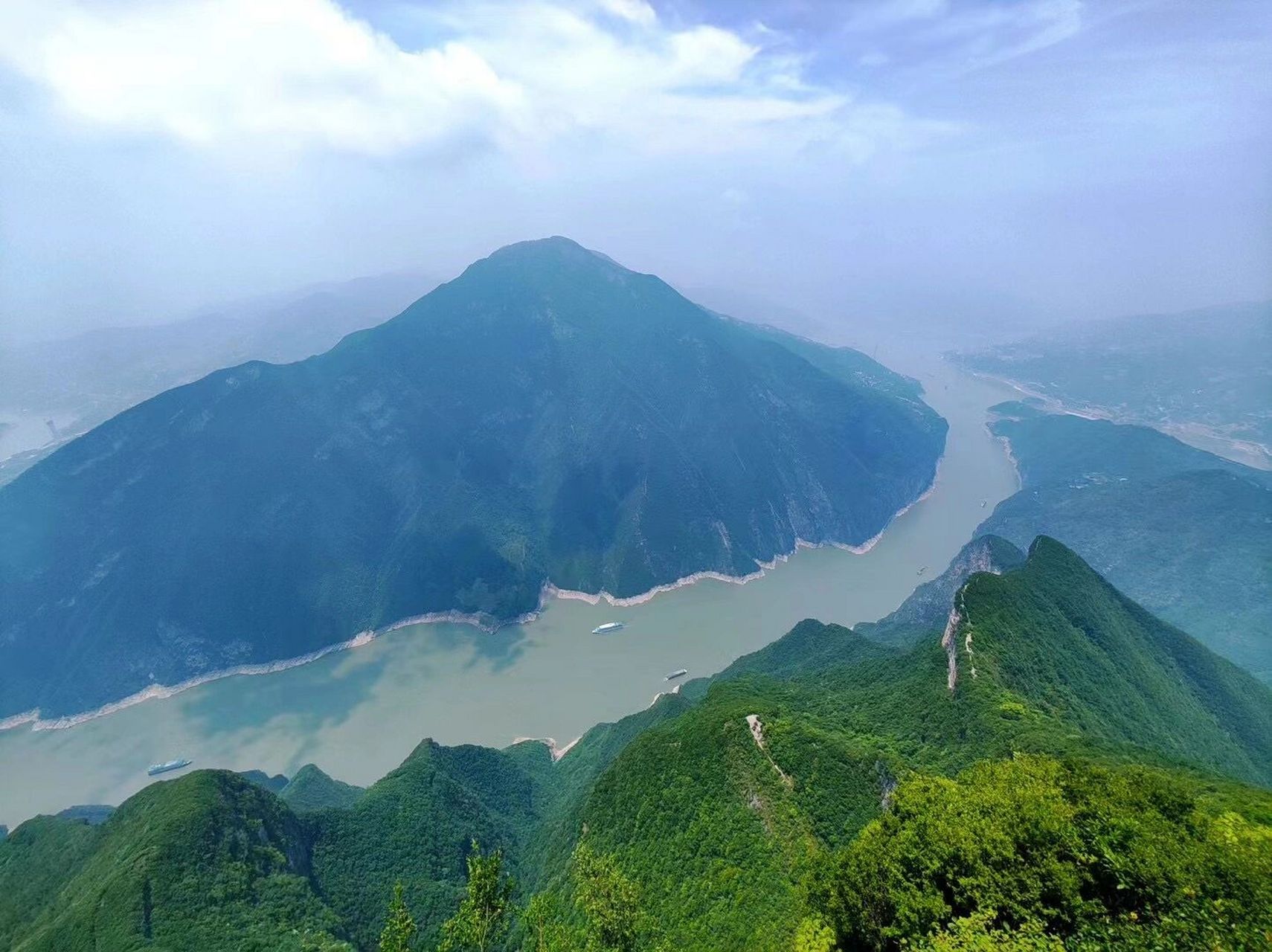 瞿塘峡景区一日游 重庆出发,高铁一个小时五十分钟到达奉节站,打卡了