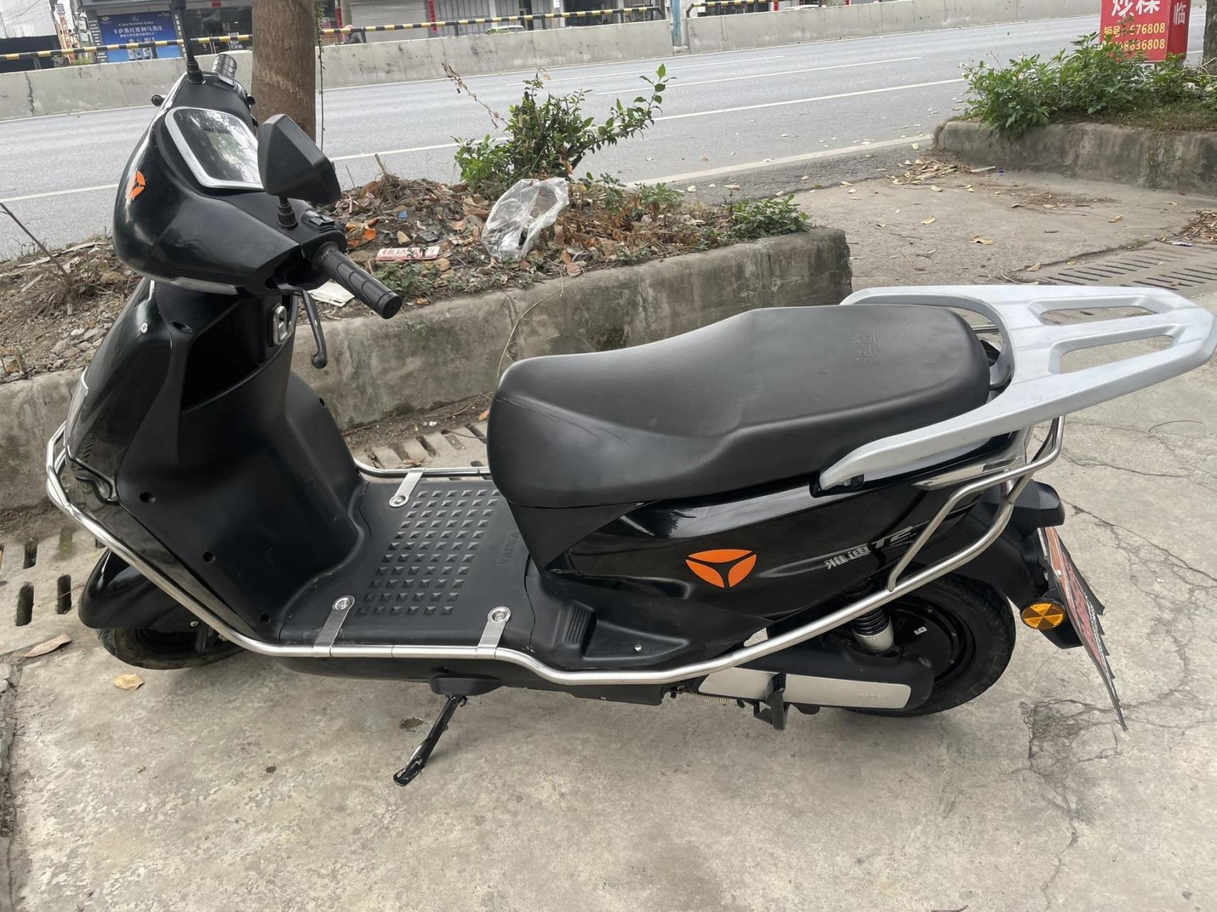 出只22年雅迪t2,72伏,全车原漆原版,充满电可行驶70公里左右.