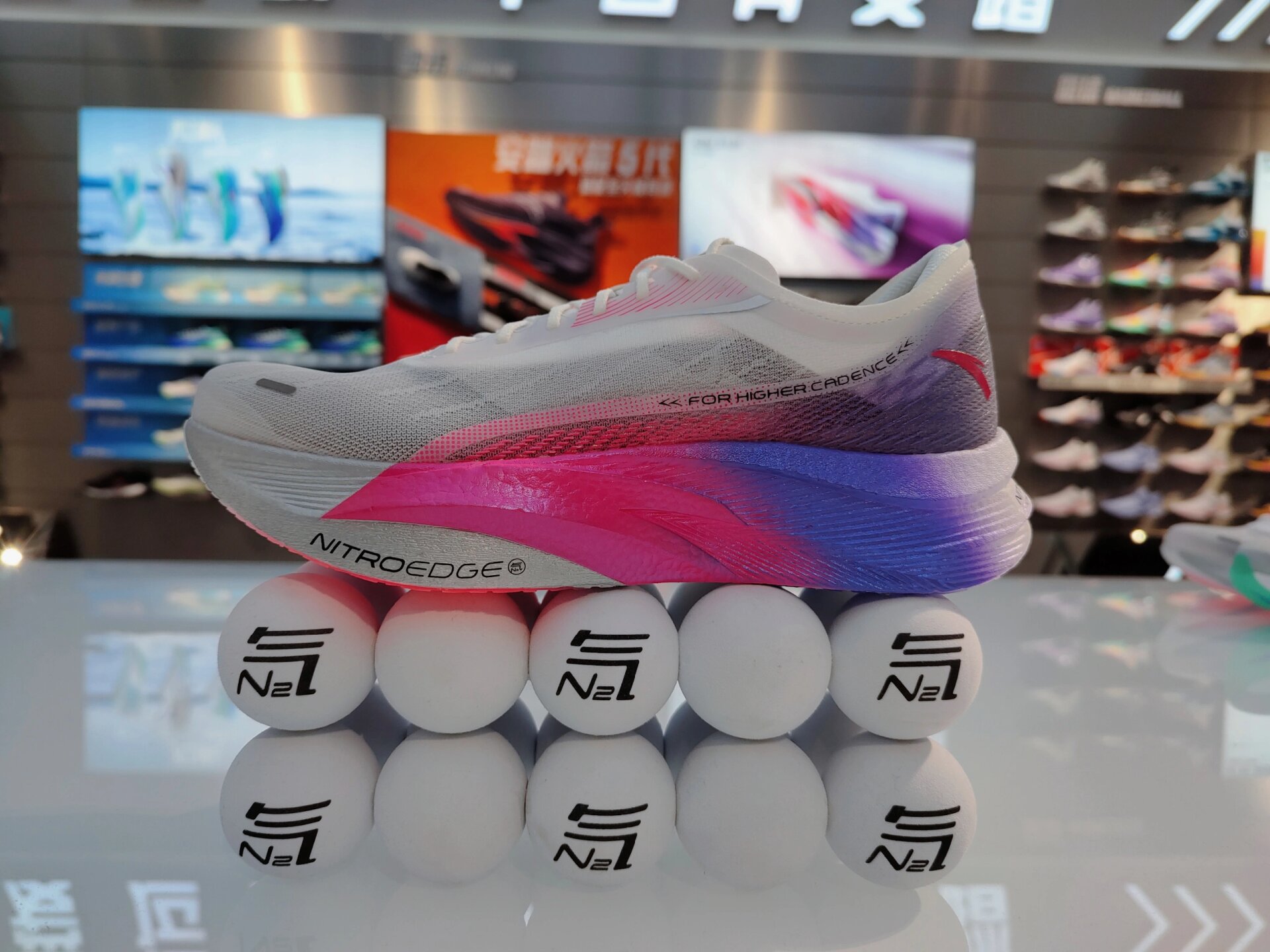 安踏碳板跑鞋 98试试新鞋╭7461安踏c202 5代gt  破三竞速跑鞋