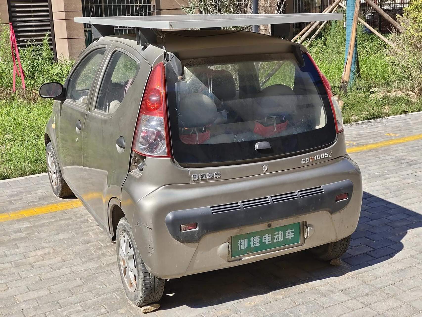 这是极为先进的光伏电动车?据说秒杀各种新能源.(手动狗头)