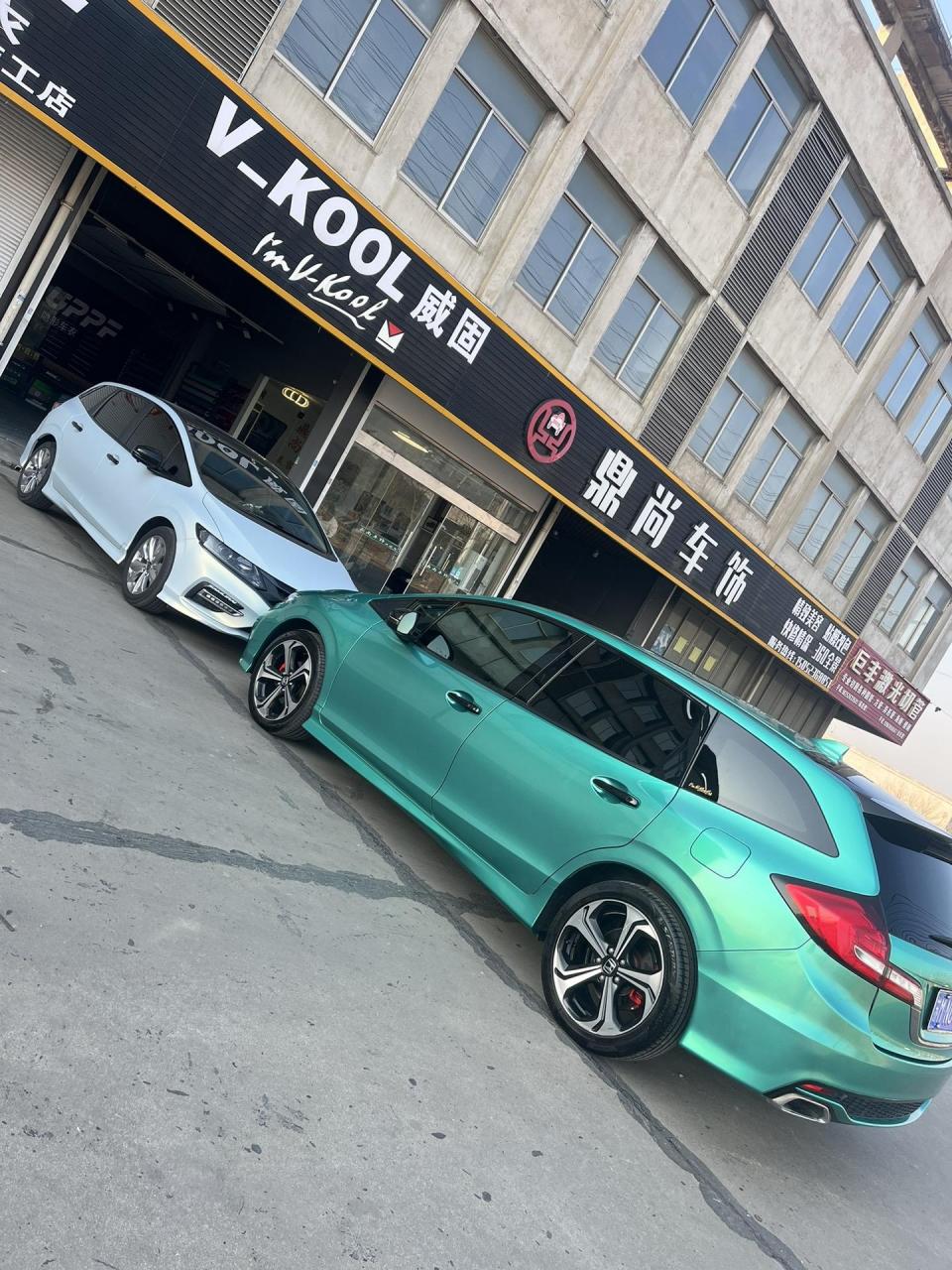 本田杰德改色,1.5 t    v    1.8 l