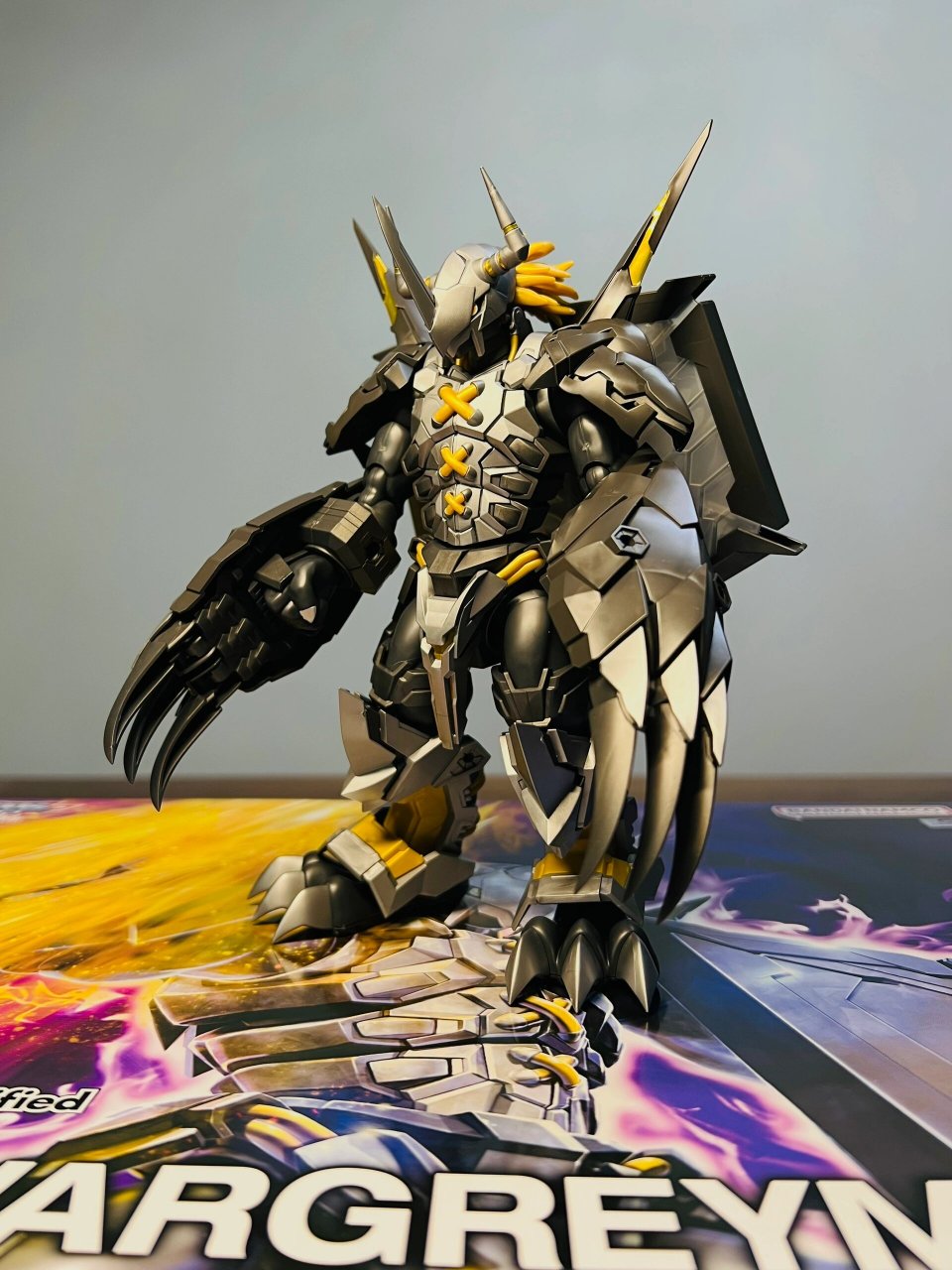 frs 黑暗战斗暴龙兽 又是澳洲模玩店打折 入了一个清仓黑战暴 因为