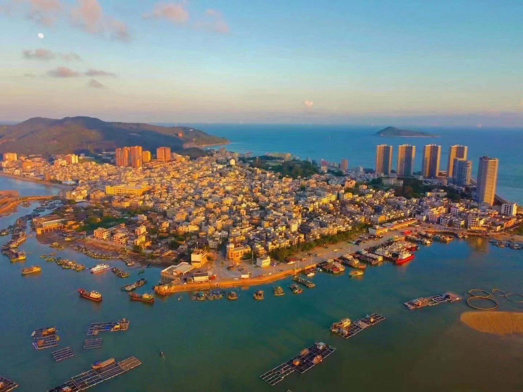 阳江,沙扒镇上的海景避寒房,25w一套,精 图为沙扒镇上,这个镇上常住6w