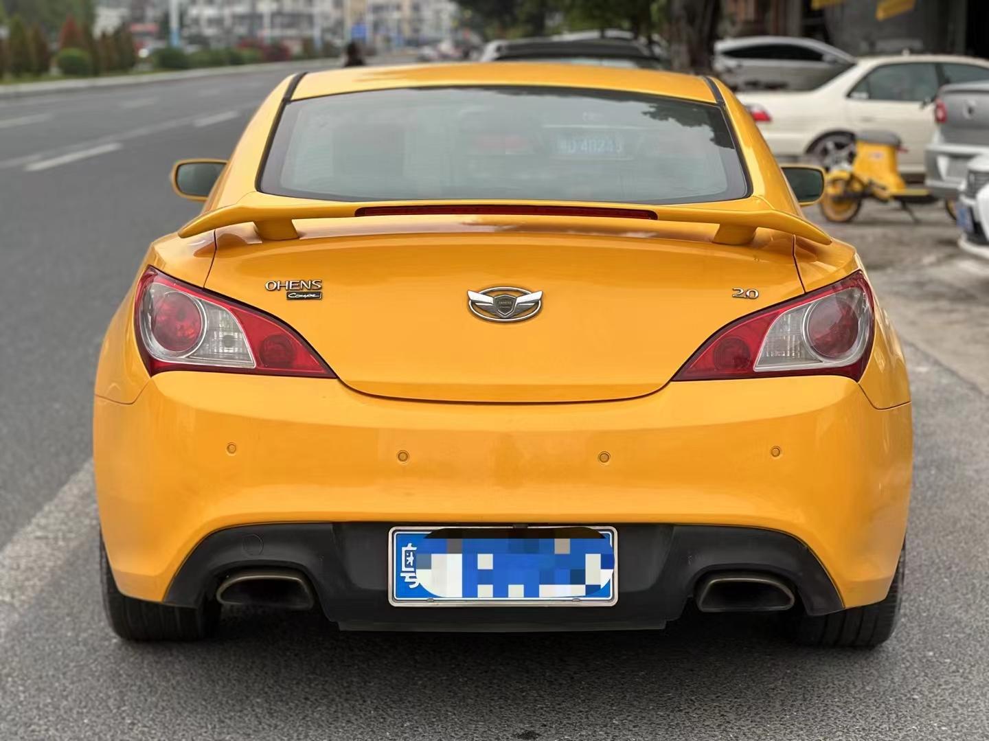 09年现代劳恩斯酷派,双门四座跑车2.0t靓雅版,一键启动,换挡拨片