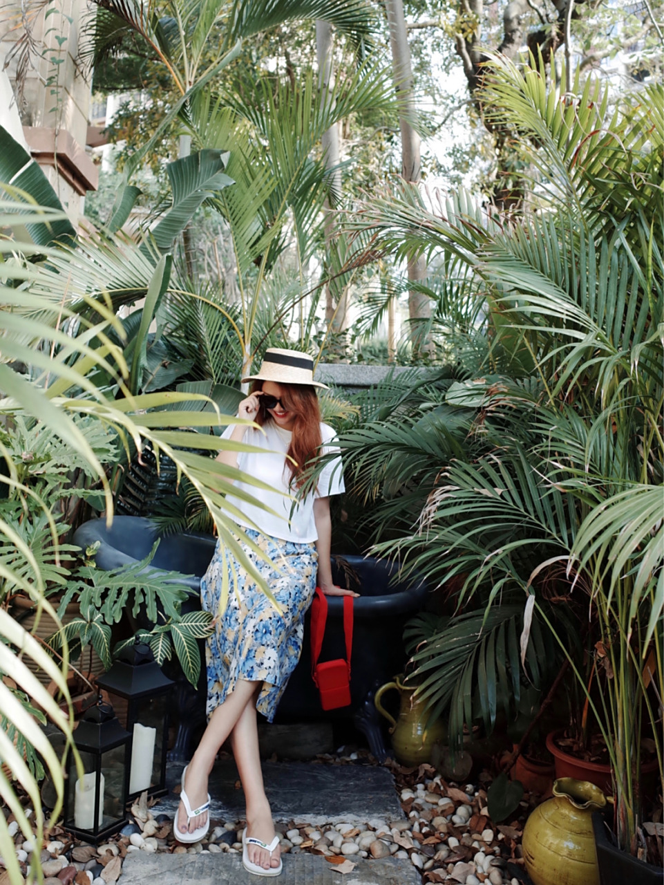 曾经最喜欢听的一首she的歌曲就是《五月天》 还记得他们里面的一句