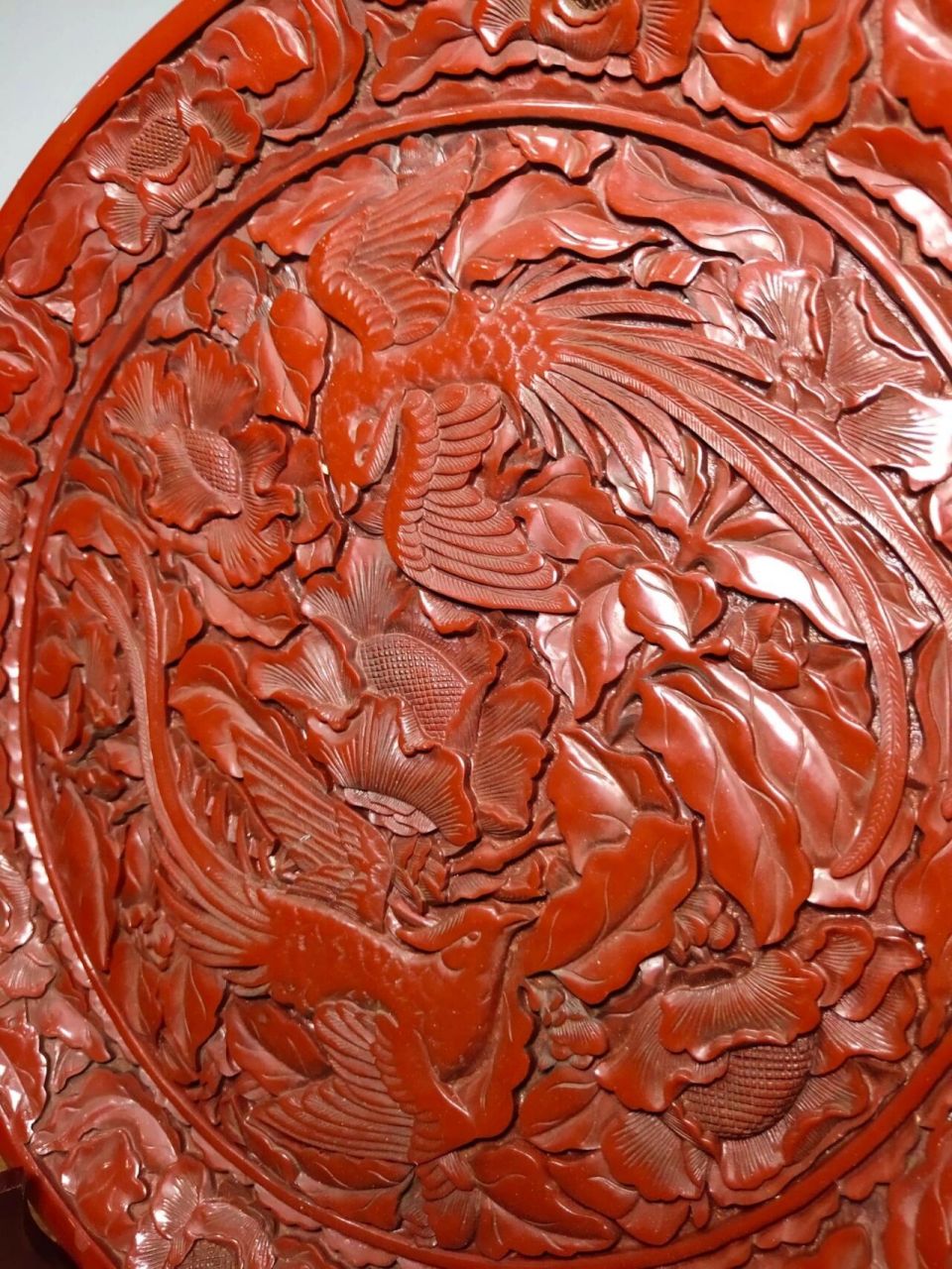 旧藏清代剔红漆器赏盘《凤凰戏牡丹》屏风摆件 直径30厘米高2.