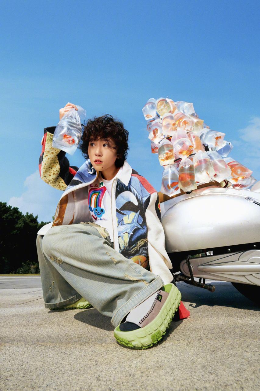 lifestylehunter# ugg正式宣布创作歌手窦靖童为亚太区品牌代言人