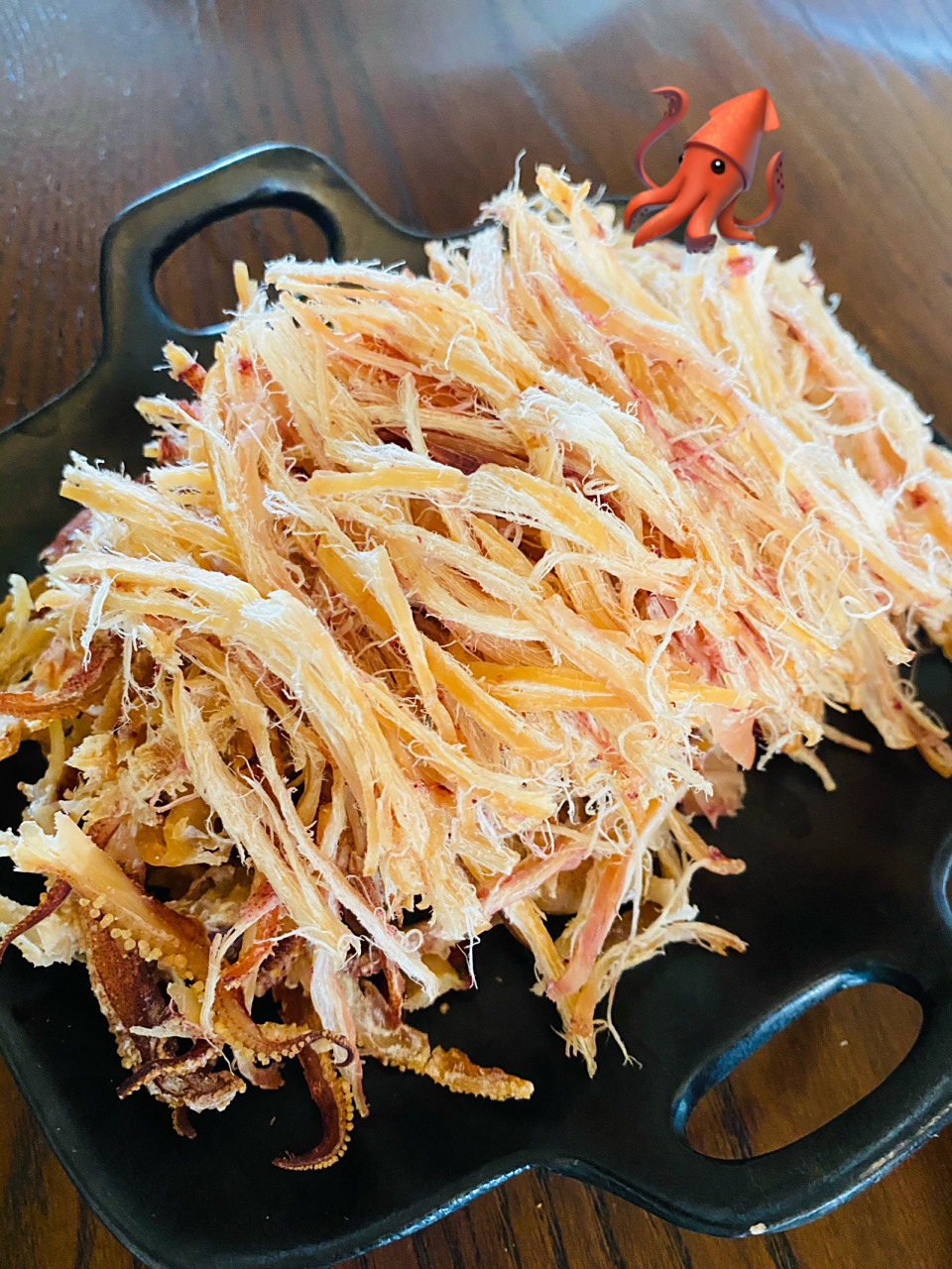 手撕鱿鱼丝 家庭版烤箱手撕鱿鱼干 过节啦,来份烤箱手撕鱿丝下点小酒