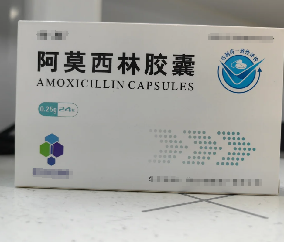 手指甲旁边的肉一按就疼,最常见的原因是甲沟炎,灰指甲或者嵌甲