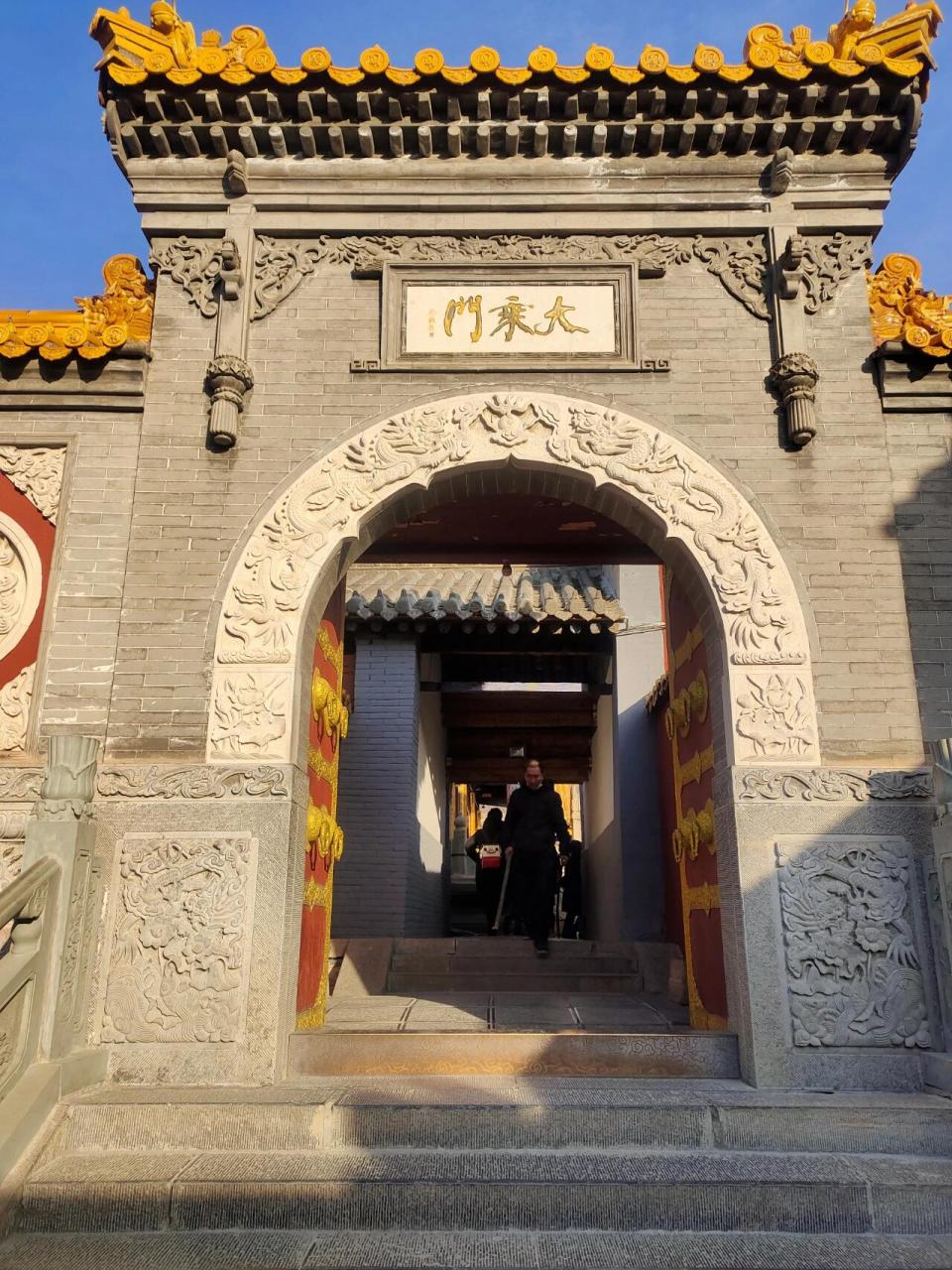 五台山-菩萨顶 菩萨顶:五台山黄庙领袖,寺庙等级最高 菩萨顶五台山最