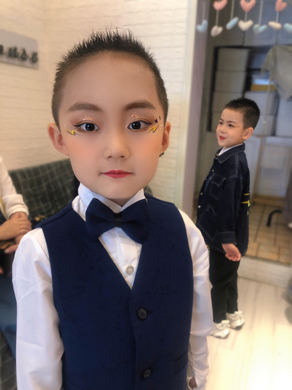 幼儿园大班男孩子舞台妆米东区化妆