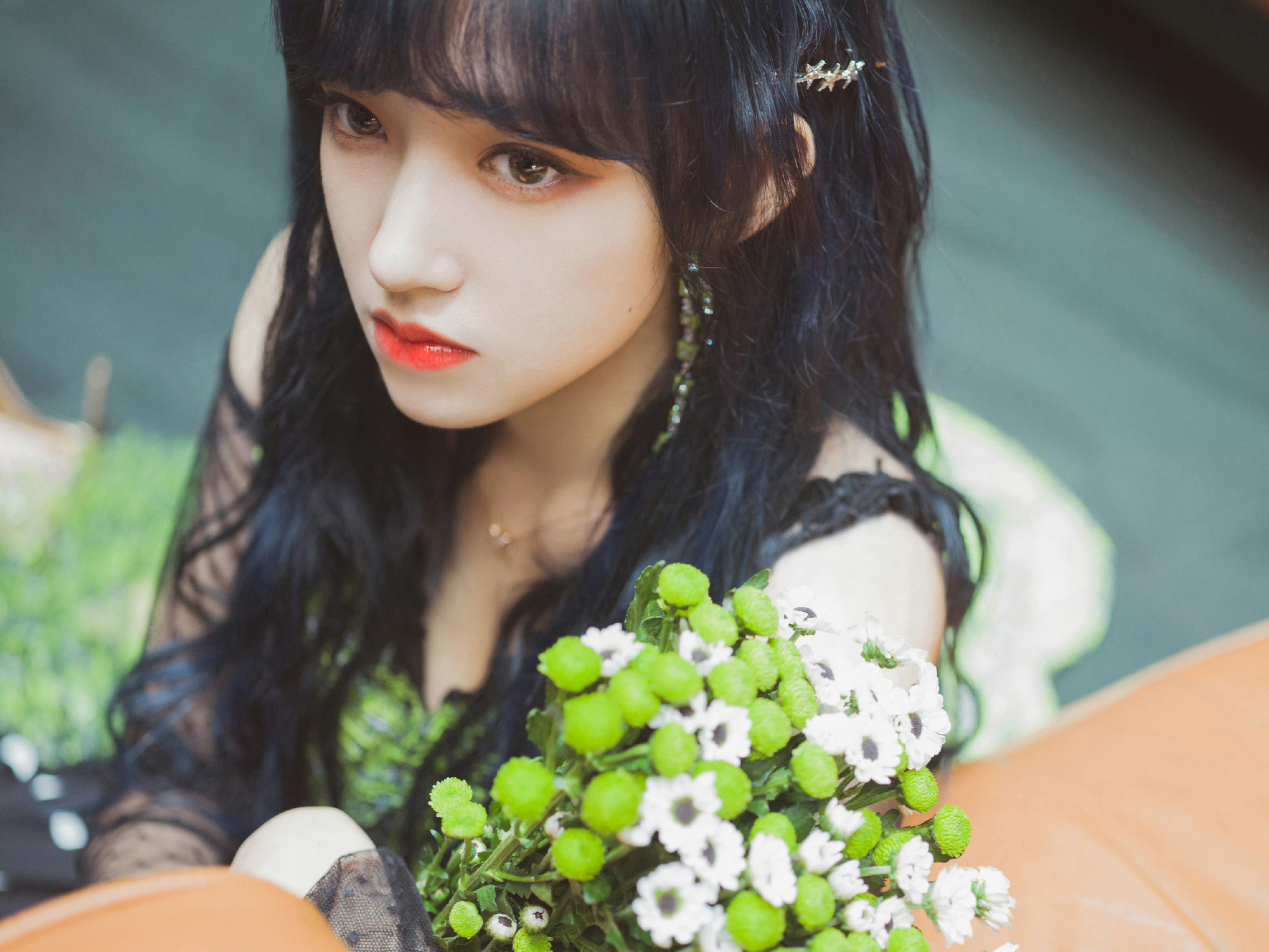 程潇蓝发绿孔雀长裙