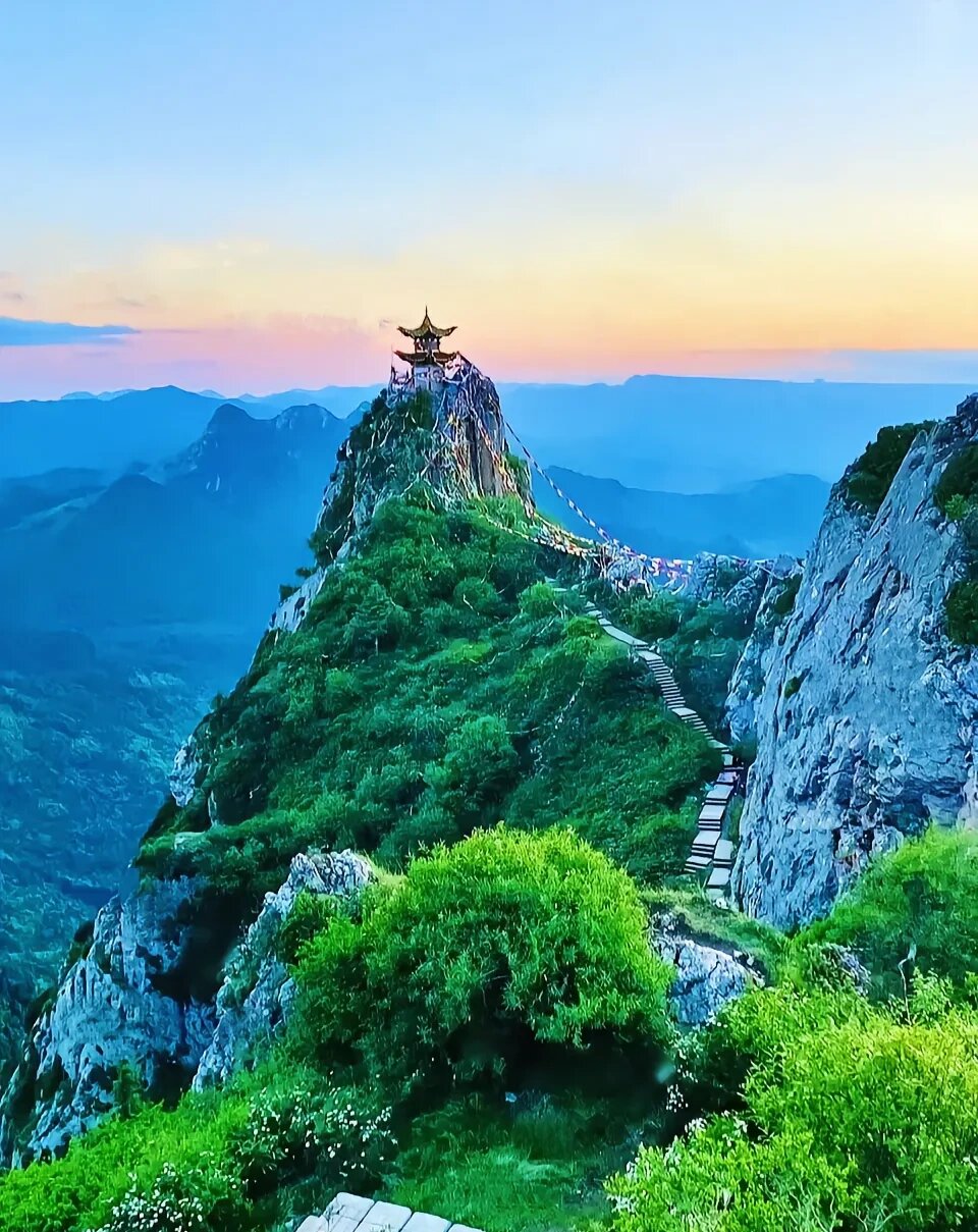 莲花山国家森林公园