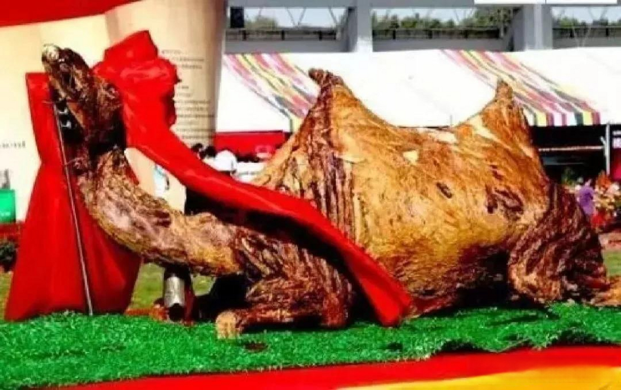 乌鲁木齐首届烤骆驼美食节8月19日盛大开幕!逛吃玩券免费送!