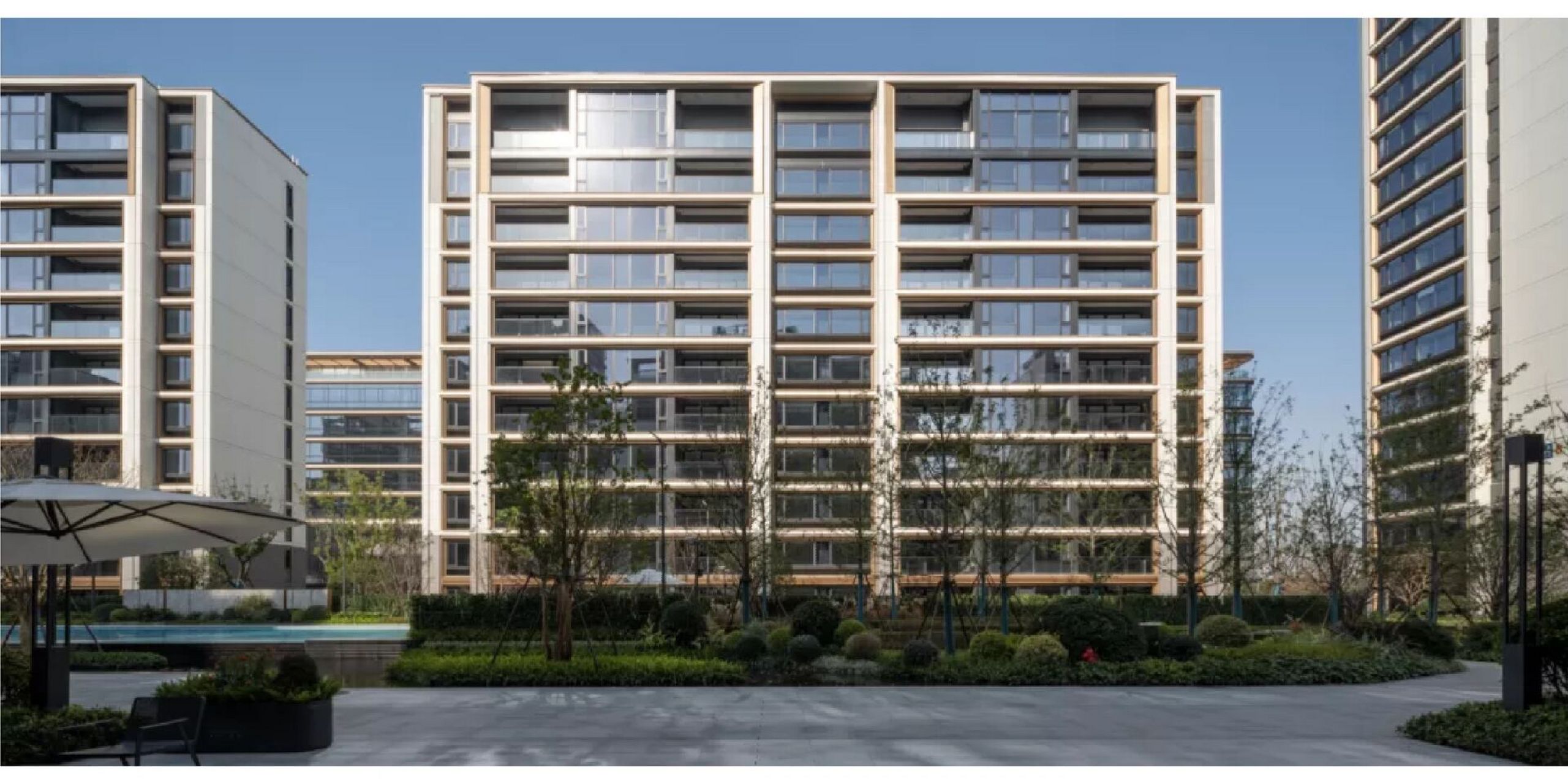 春月江澜 一个"无边界感"的复合型项目,在建筑艺术上,绿城首次采用米