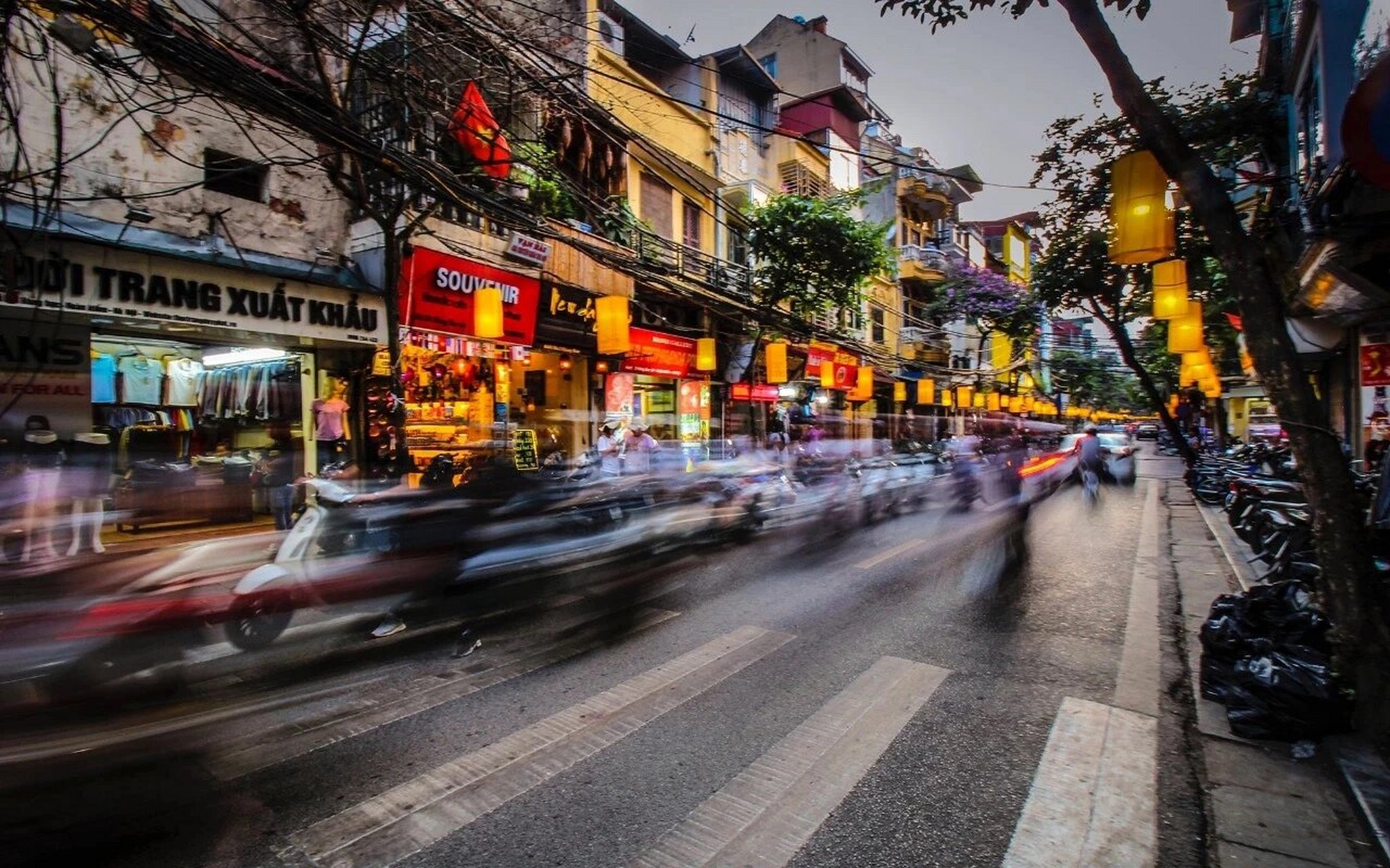 越南9799河内游玩攻略 99还剑湖步行街 还剑湖(hoan kiem lake)