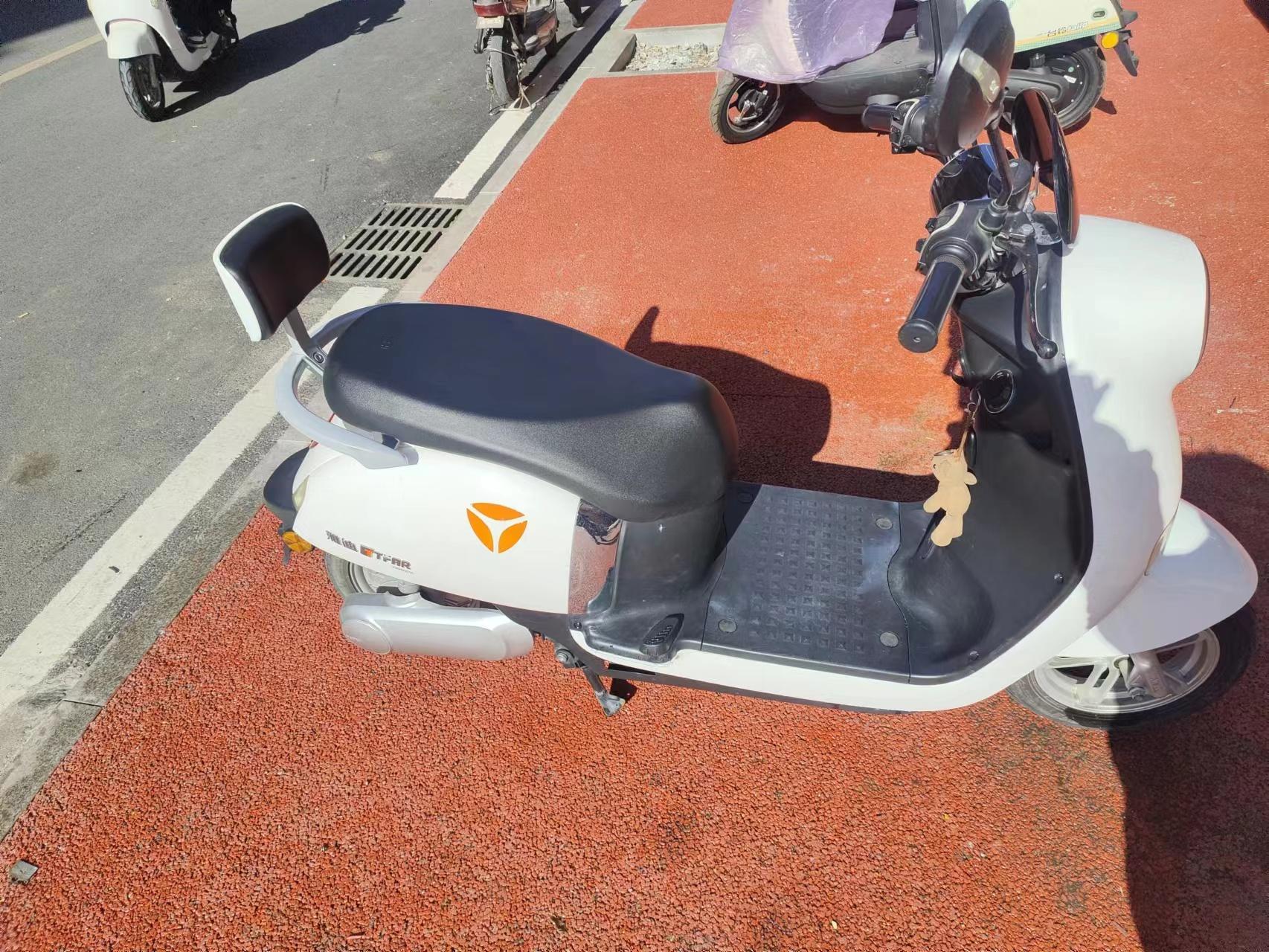 雅迪冠能m7 性价比高的电动车推荐