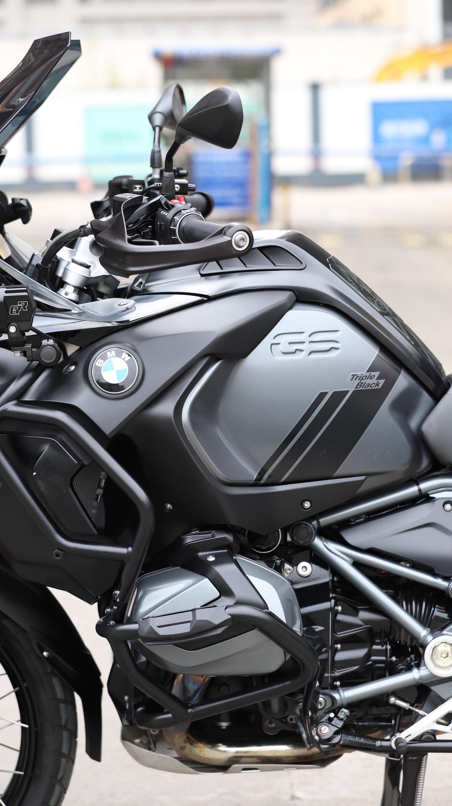 精品22年宝马r1250gs adv.探险版顶配三黑,行驶15000公里.明盘20.8w