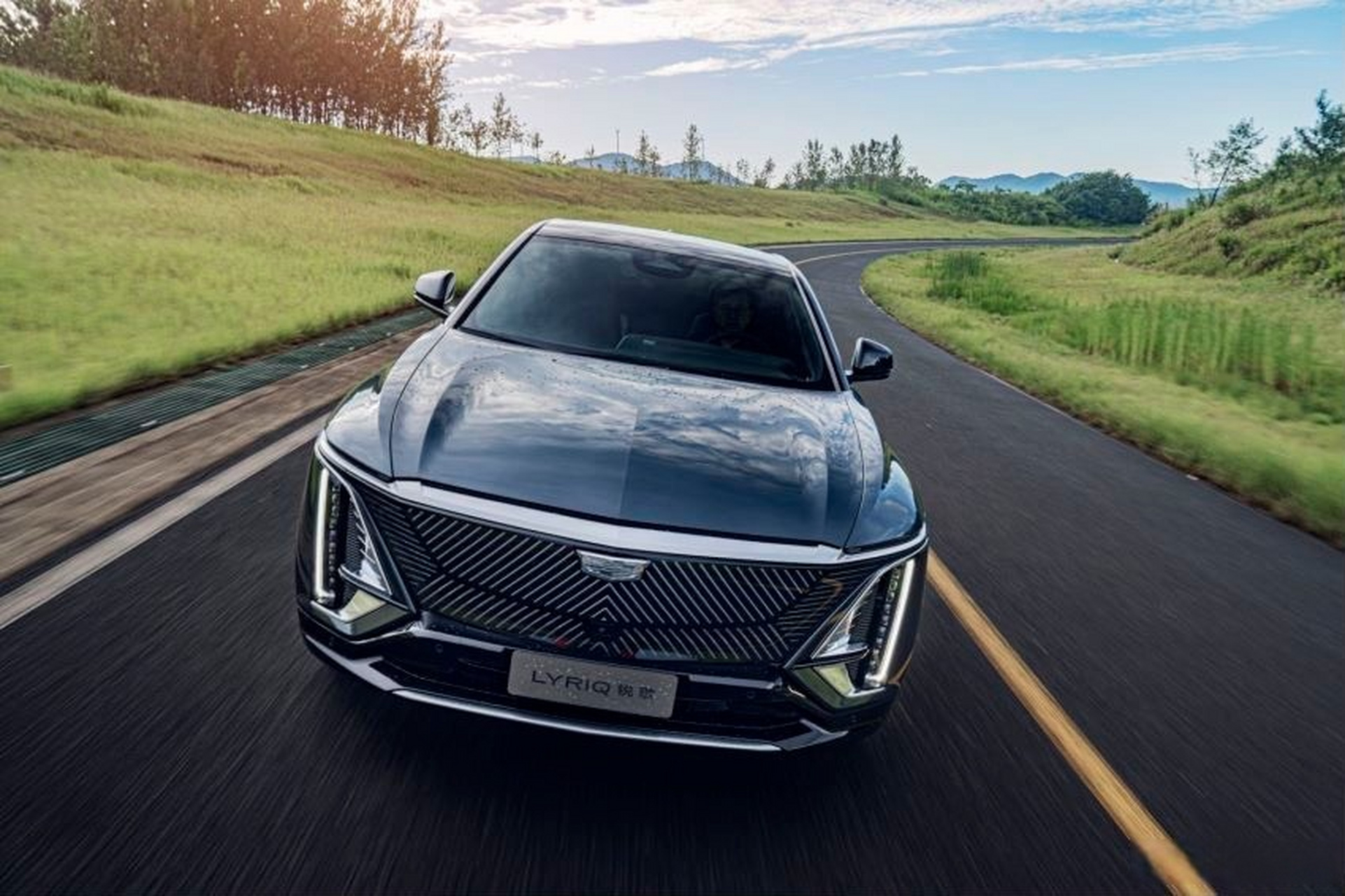 凯迪拉克lyriq锐歌即日起全系官降6万元,起售价下探至35万起 汽车圈的