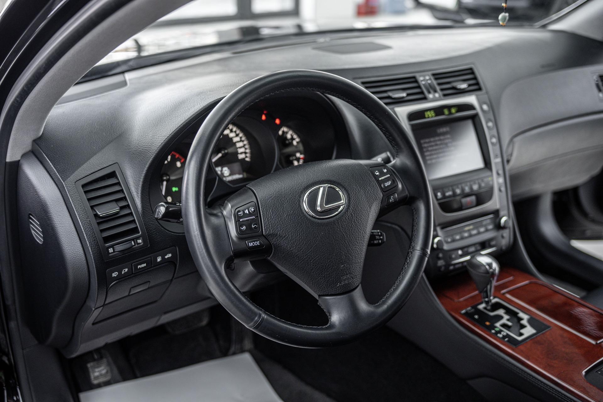 07年8月出厂,07年11月上牌,雷克萨斯gs 300,3gr 3.