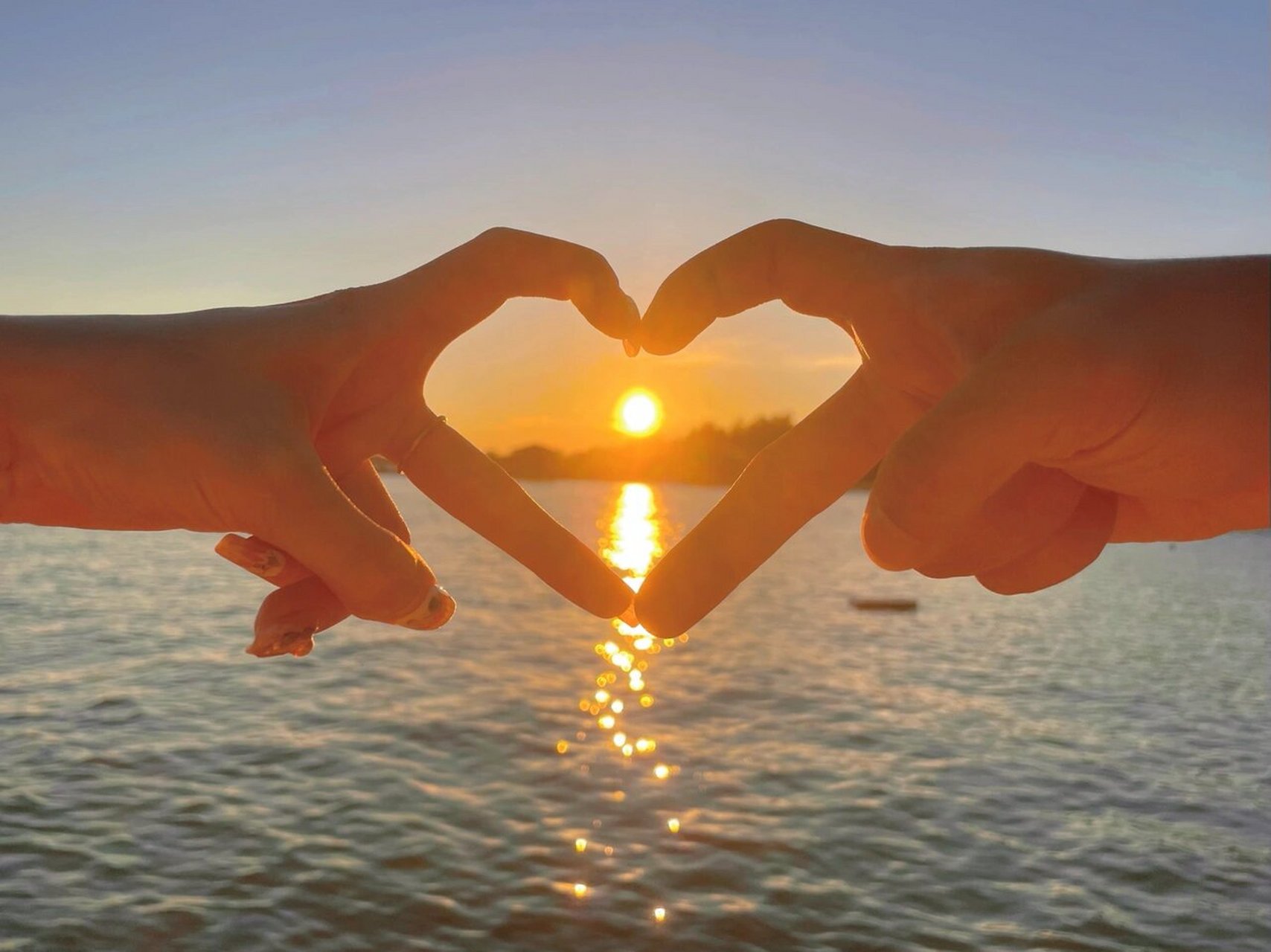 海边情侣手势照91不露脸暴击力却很强 02海边拍照小技巧 02选择