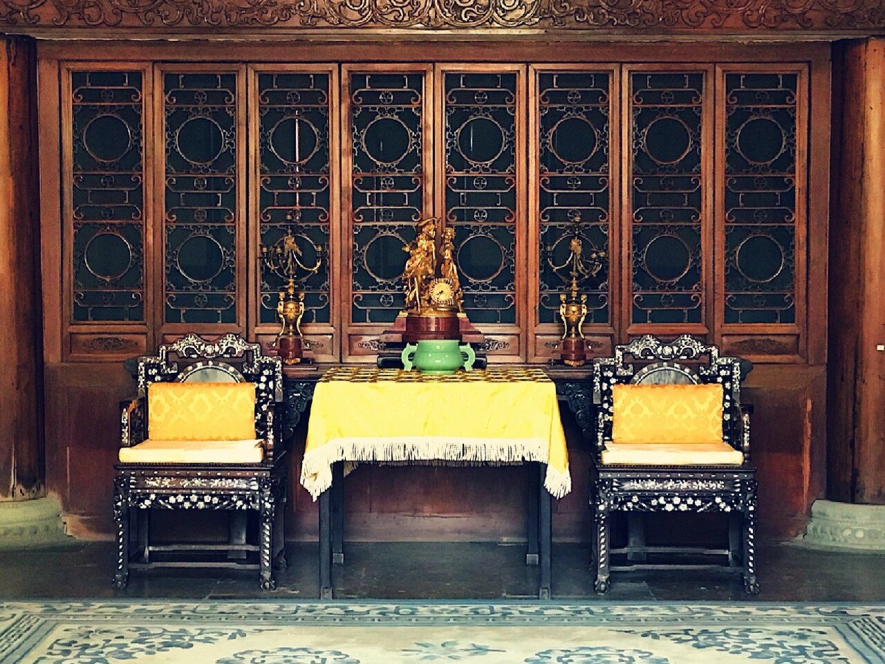 故宫里面的一些室内装饰—奢过故宫的恭王府 如果有一个比故宫内部