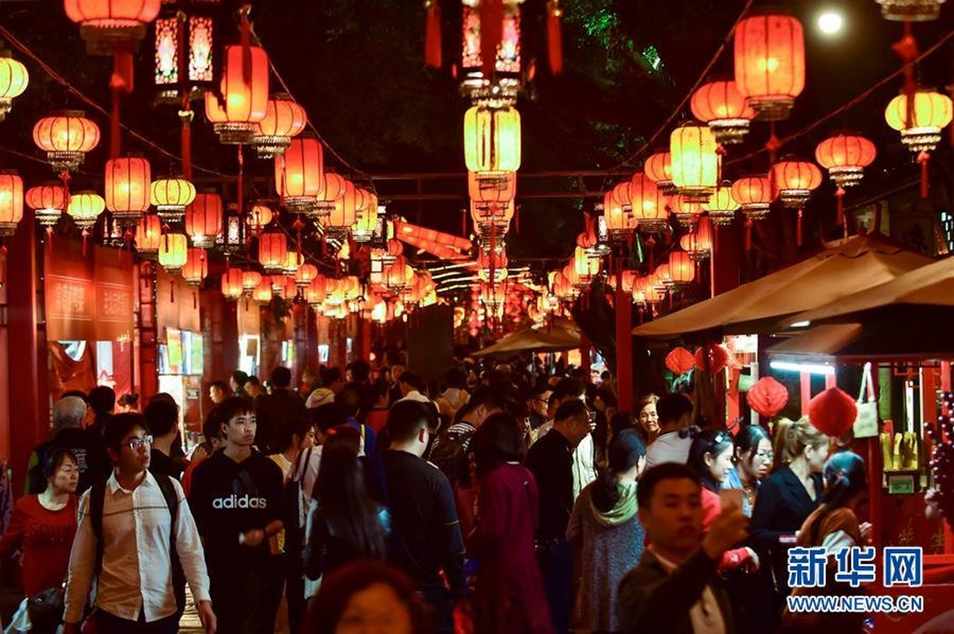 包含2023年春节旅游市场预测报告西安的词条