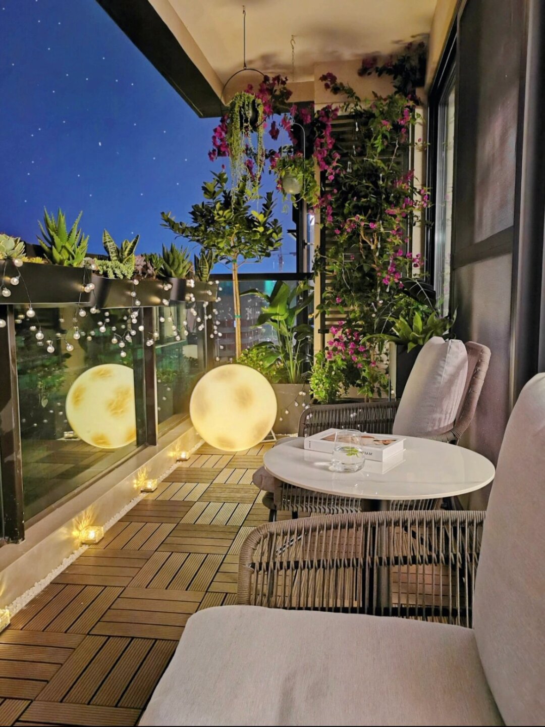 阳台夜晚阳台夜晚阳台图片晚上阳台图片真实阳台夜景图片夜晚阳台